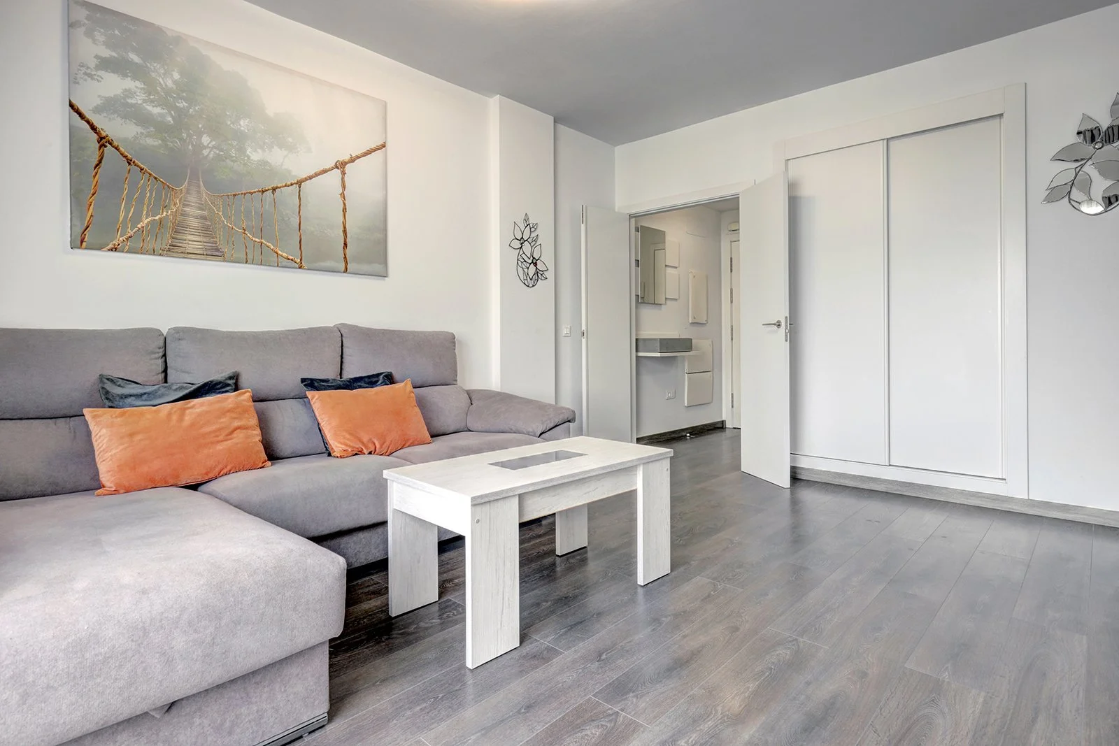 Living room 4