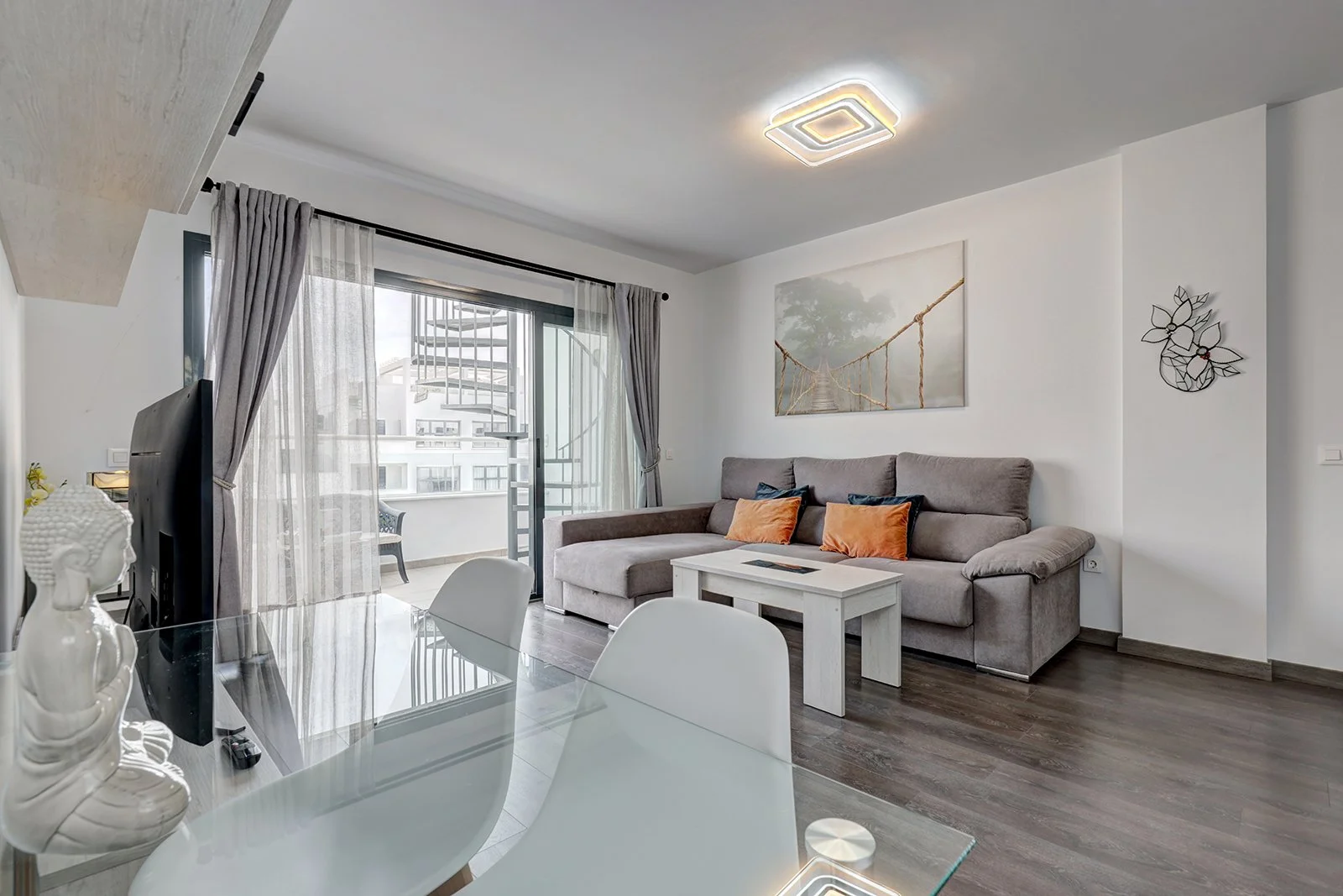 Living room 3