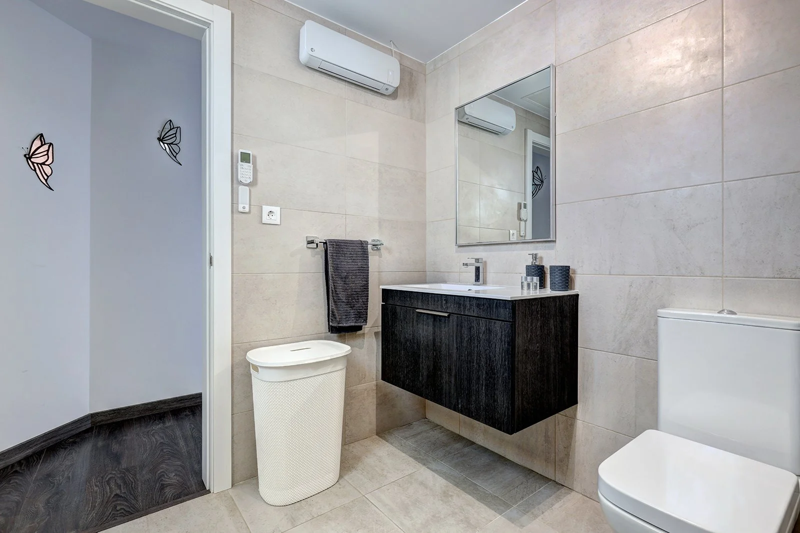Bathroom 2