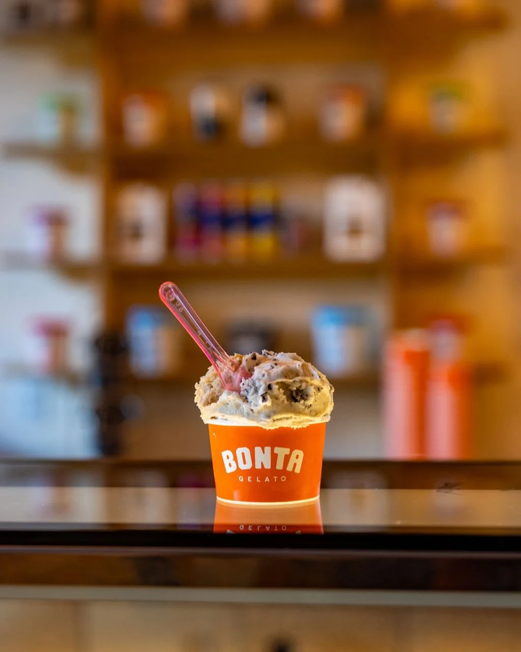 It's officially scoop season. 🍦
ㅤ
Whether you're craving artisan gelato, nostalgic ice cream parlor classics, or fresh Oregon berry flavors, Bend has no shortage of excellent options. A few of our favorites:
ㅤ
@bonta_gelato
@goodysofbend
@ellysicecr