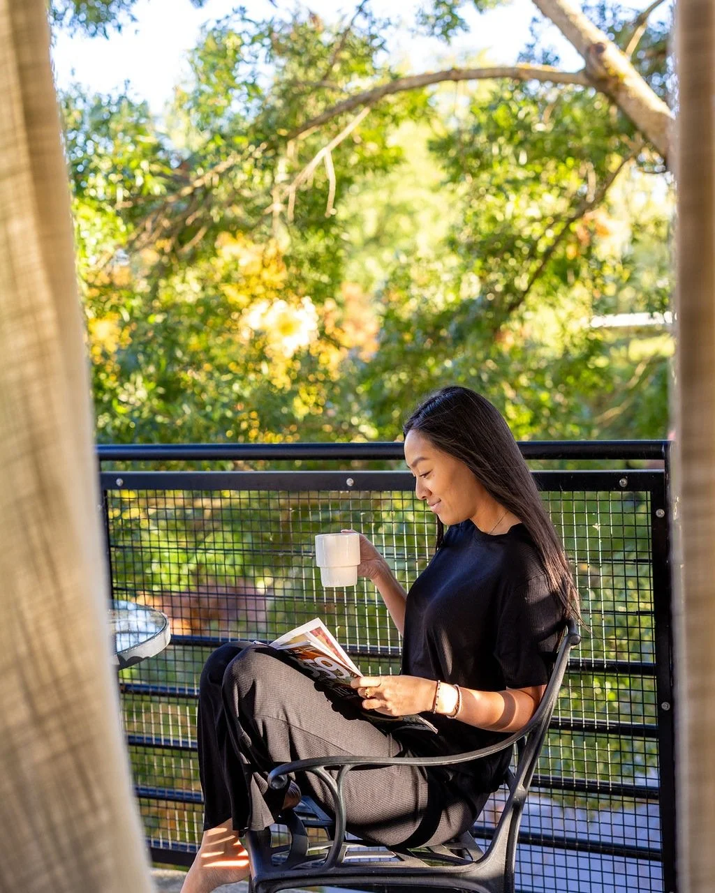 Patio with a view? Don't mind if we do.
ㅤ
A fresh cup of coffee, crisp morning air, and peaceful views along the Willamette. We can't think of a better way to start the day.