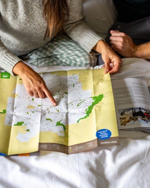 The best Bend adventures start right here. 🗺️
Cozy up, unfold the map, and plan your September itinerary from bed at The Newberry&mdash;whether it leads to a morning along the Deschutes River Trail, a wander through Shevlin Park, or wherever curiosi