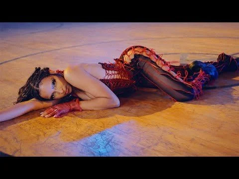 Tinashe - Bouncin Video Download