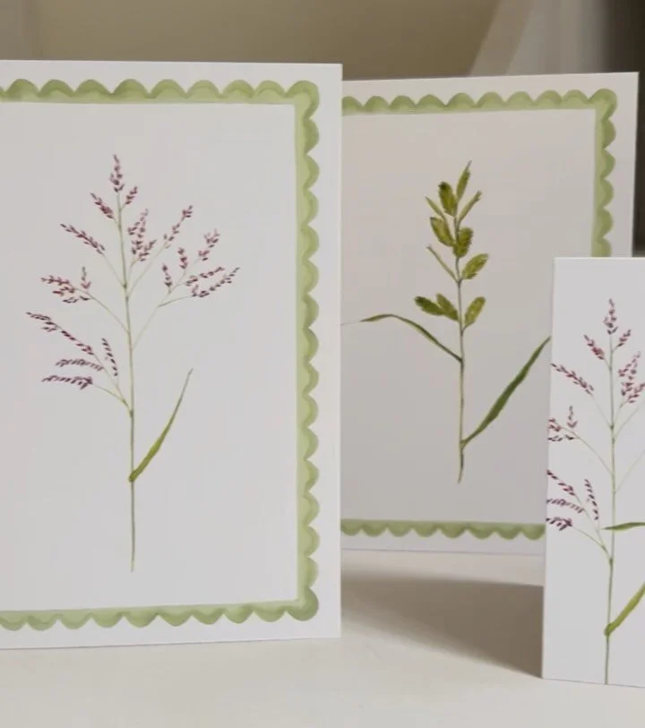 My Kenyan Grasses prints are also available as a set of notecards. Perfect to have on hand when a handwritten note says it best. 🌱🌾
Each set includes 5 different notecards, blank inside.