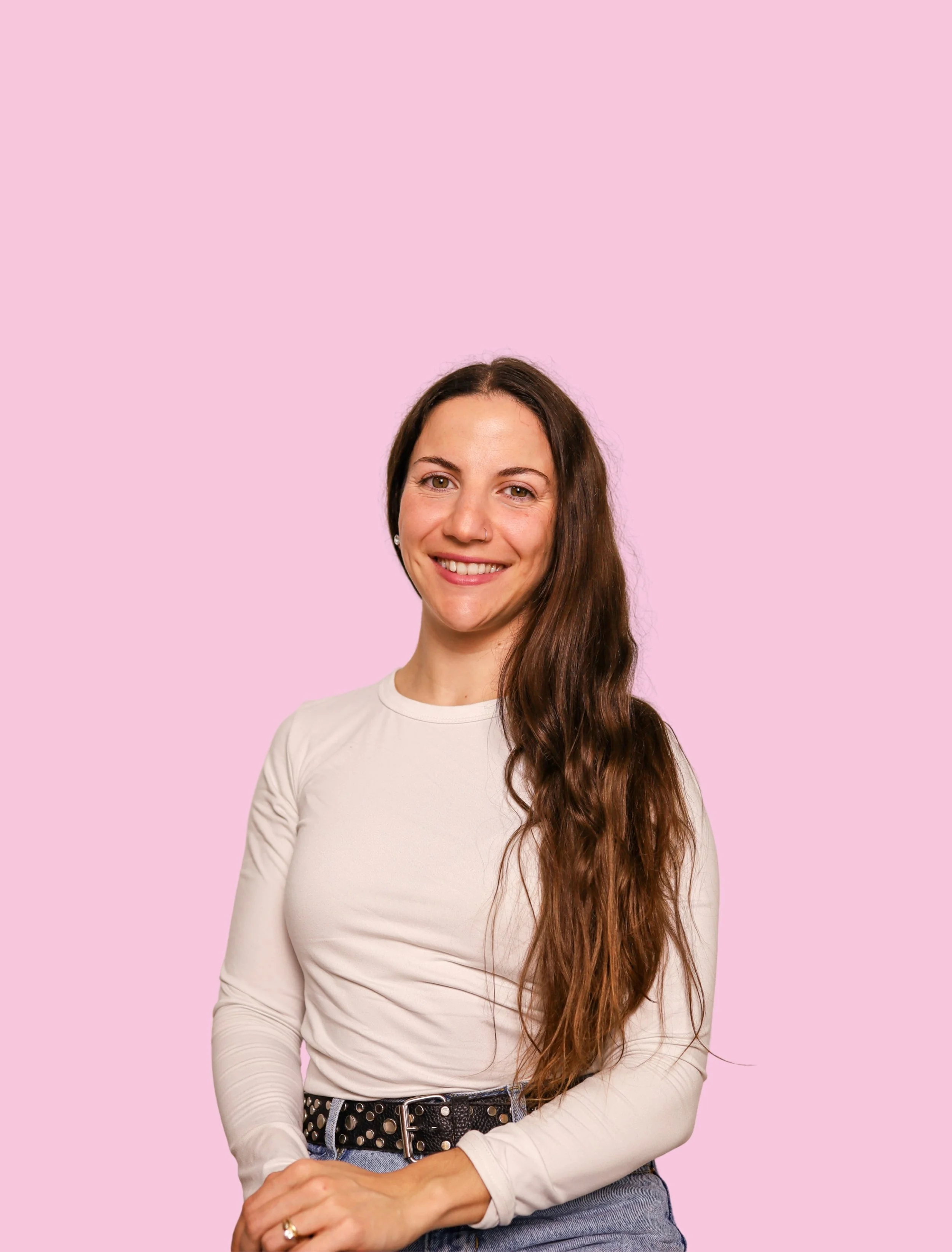 Camila Retnauer, bilingual Long Island real estate agent
