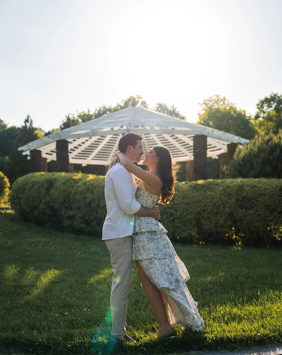 @jules.marsala &amp; Matt&rsquo;s engagement shoot at Deep cut Gardens