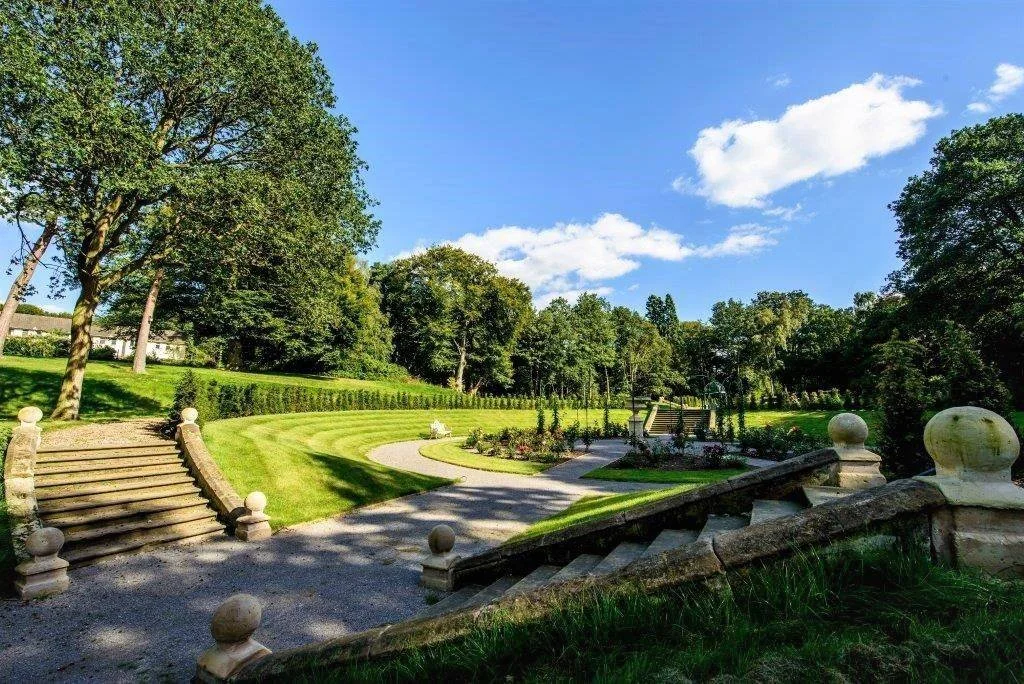 Rossington-hall-gardens-1.jpg