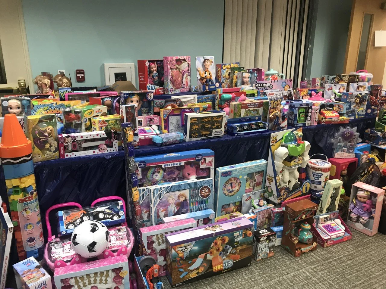 Spirit of the Holidays toys for Acenda client families