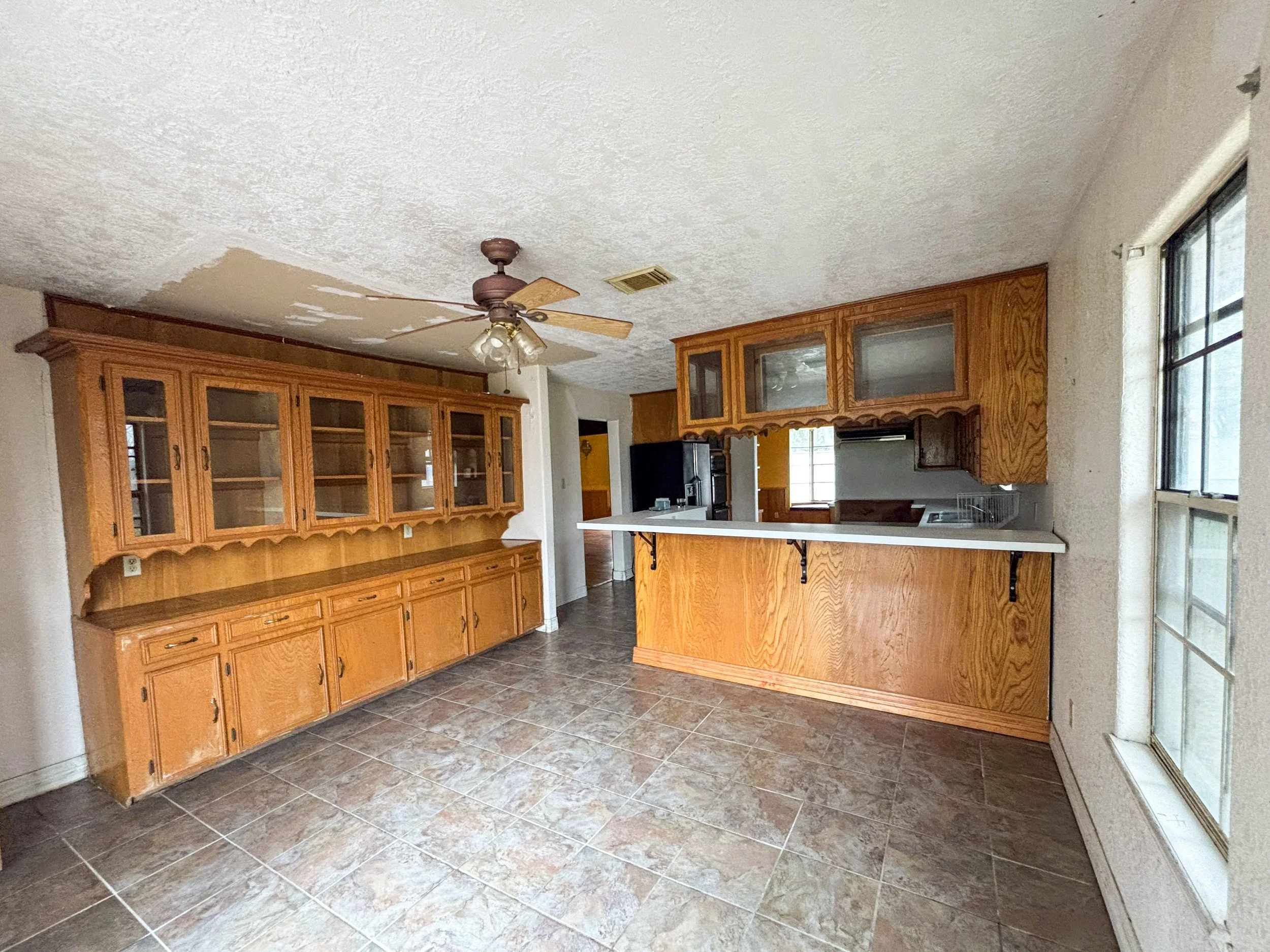 outdated-property-house