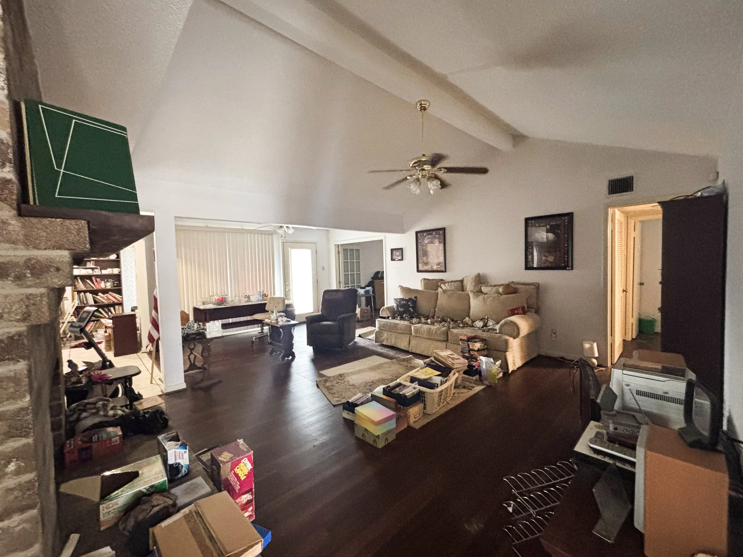 clutter-hoarding-unwanted-items
