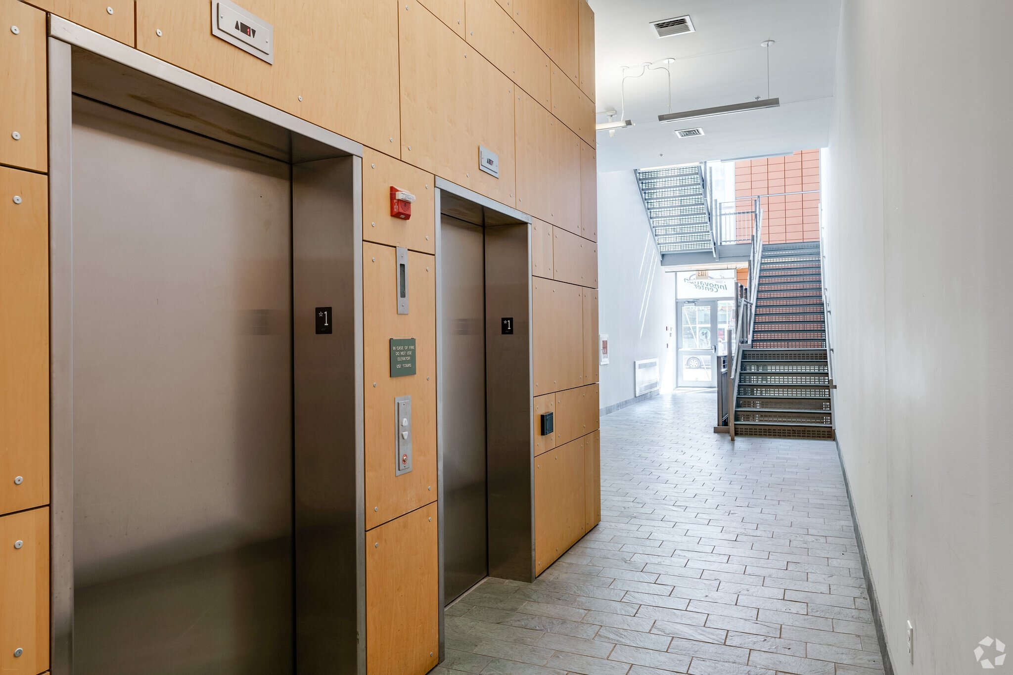 7-S-Main-St-Wilkes-Barre-PA-Lobby-12-LargeHighDefinition (1).jpg