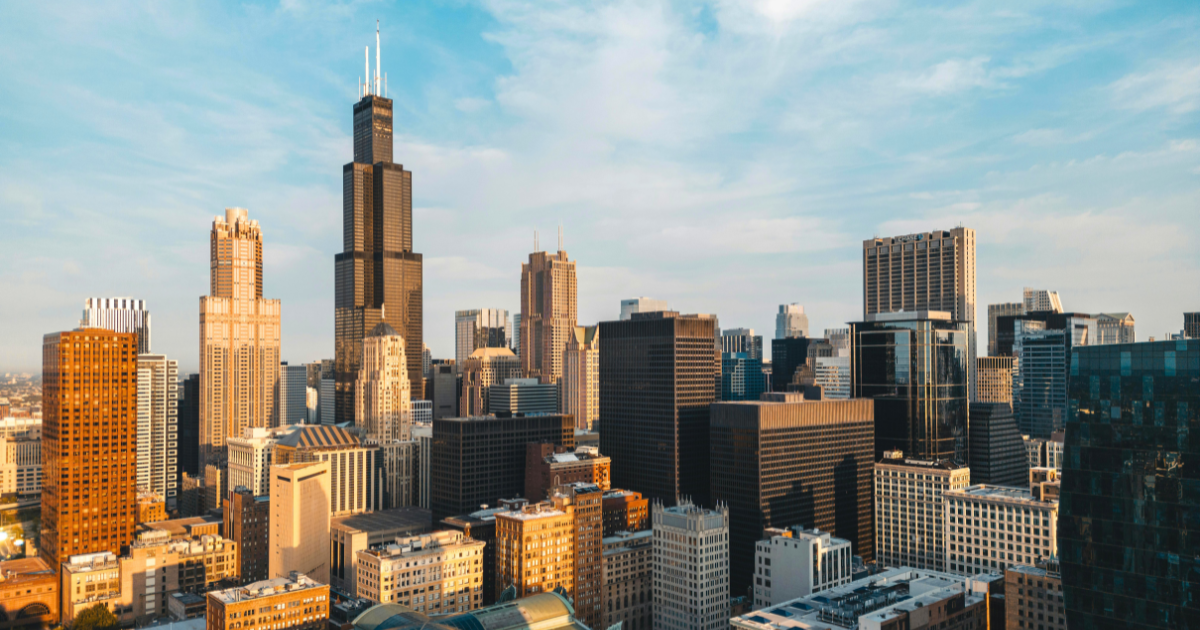 Skyline of downtown Chicago with the Willis Tower and surrounding skyscrapers
