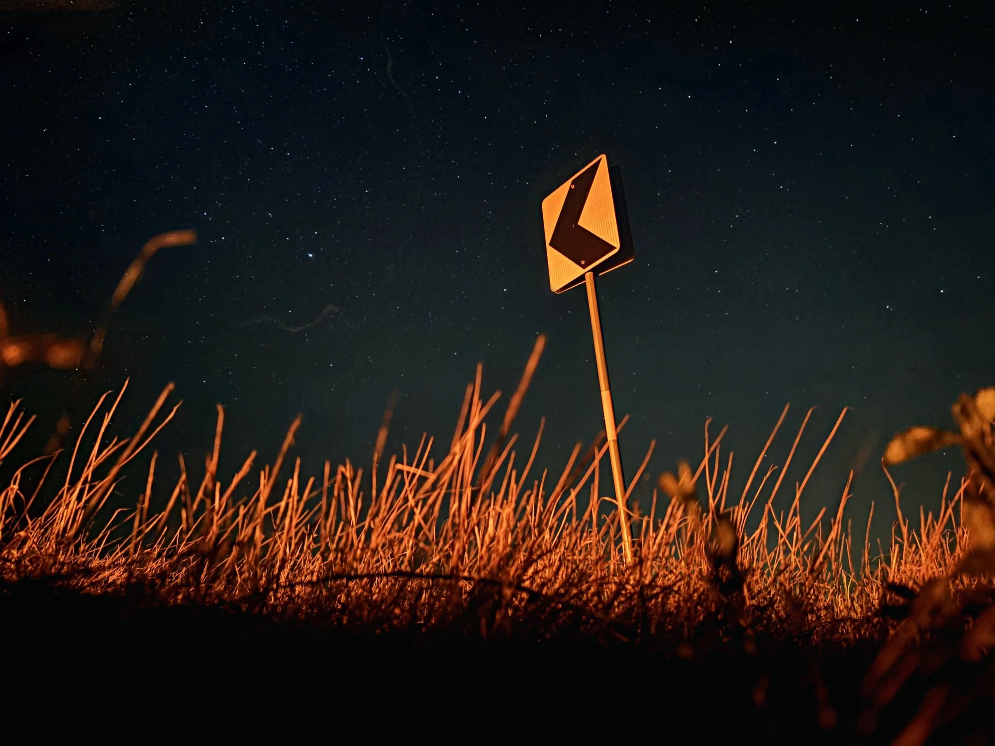 AmberChevron_Icon_40x30_METAL_web.jpg