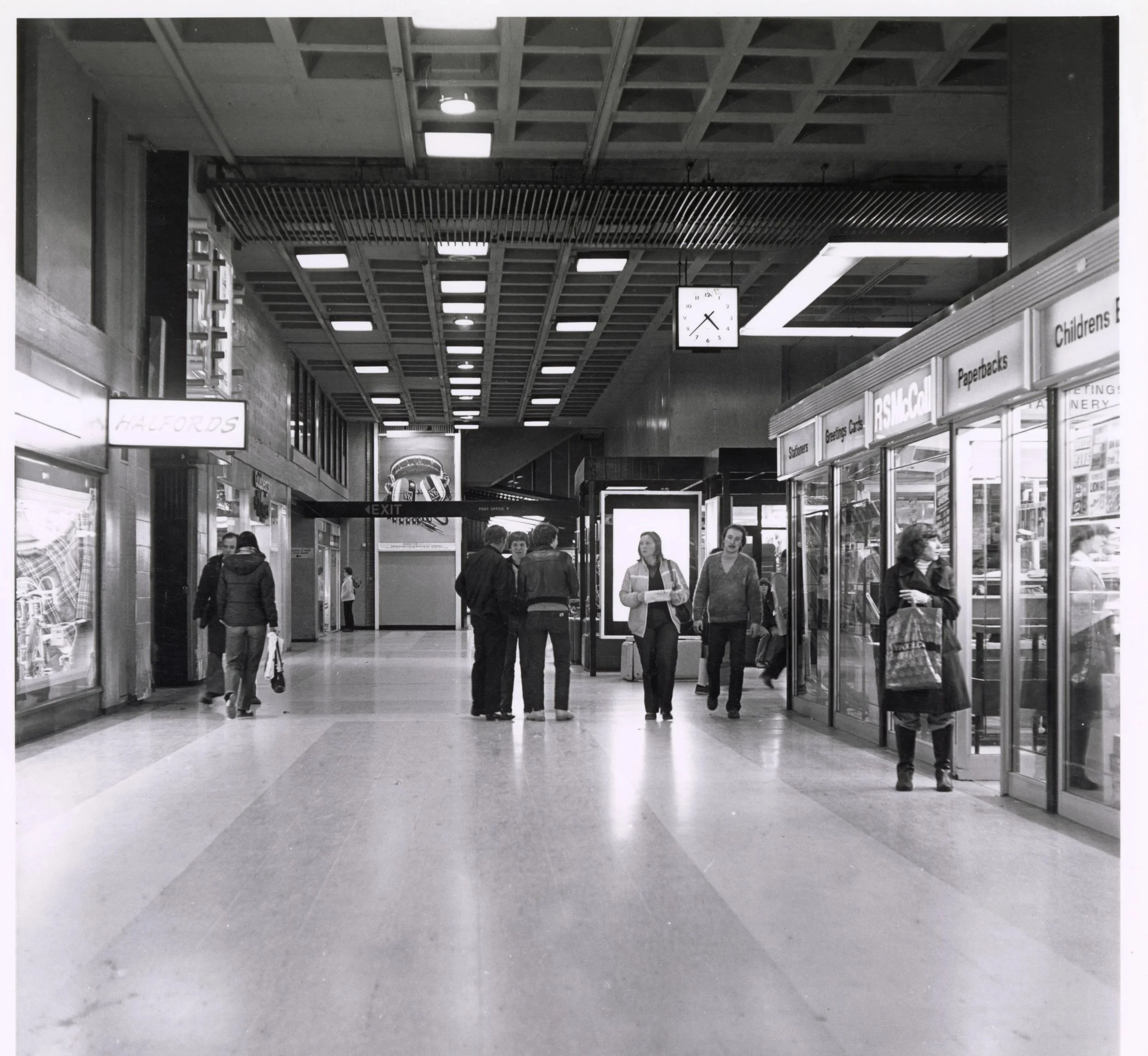 R.S. McColl & Halfords, Phase 1 mall. Photo taken from CDC Collection, held in NLC Archives.