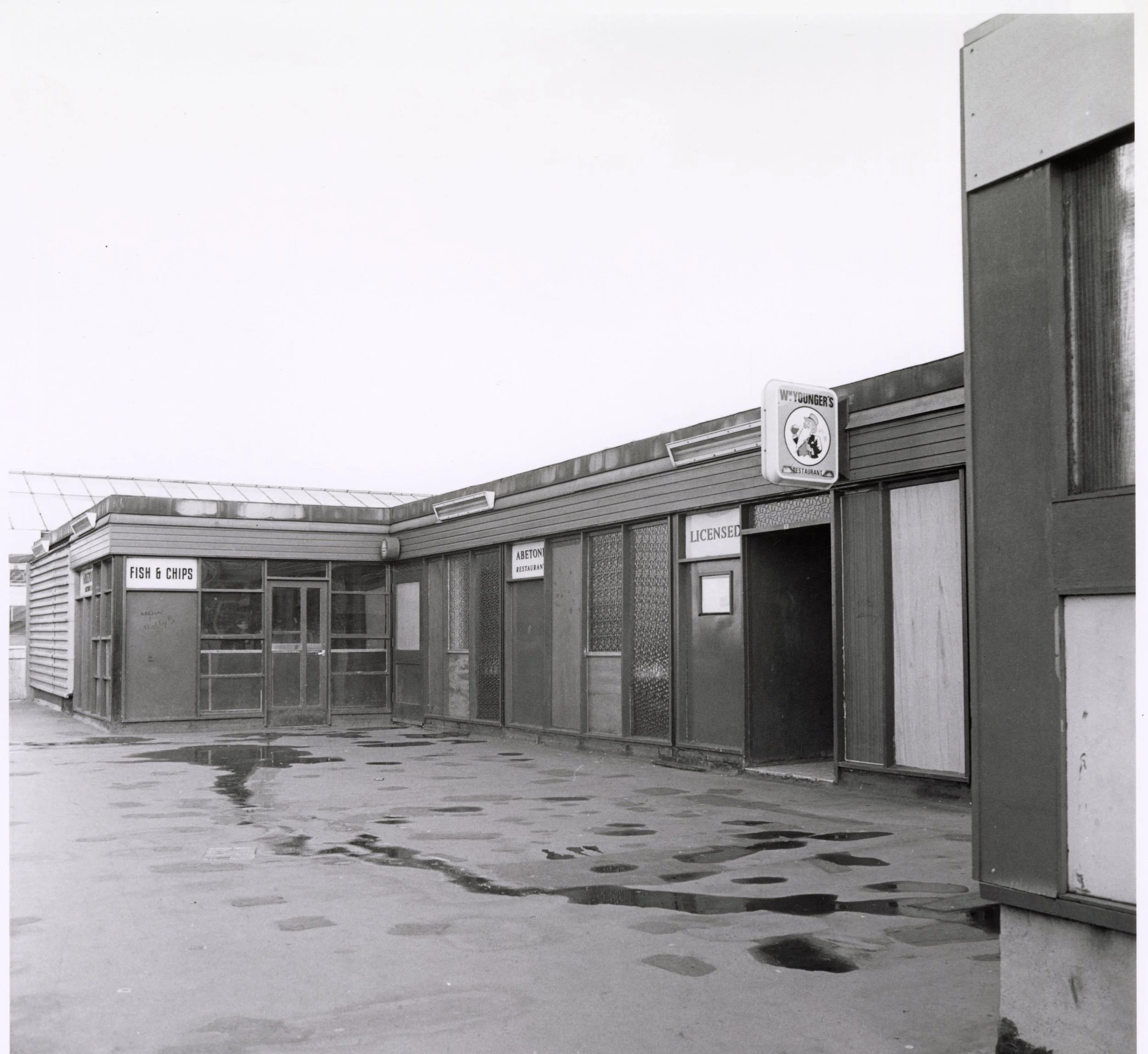 The Abetone restaurant on the rooftop. Photo taken from CDC Collection, held in NLC Archives.