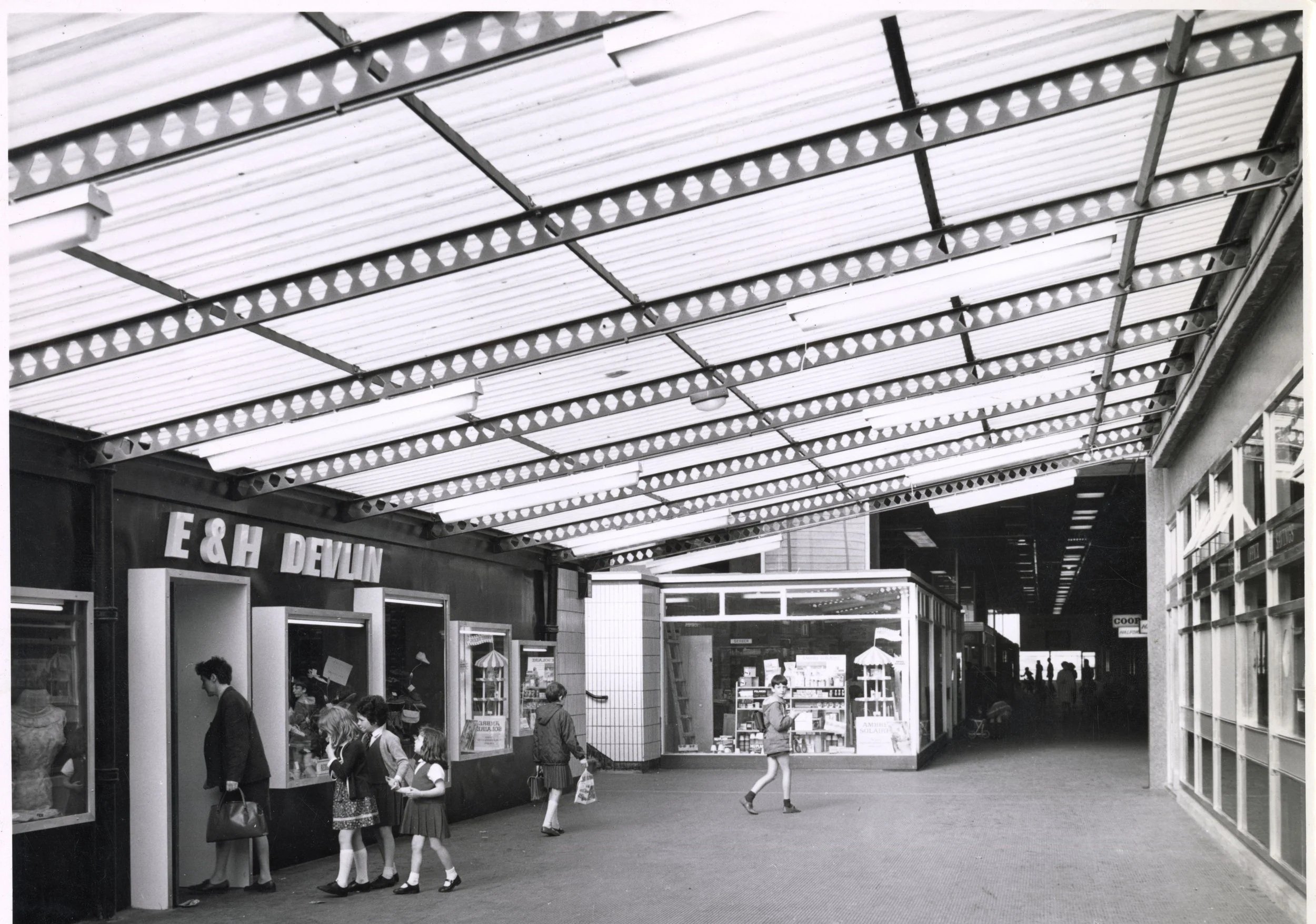 Devlin's, McLean's and Post Office. Photo taken from CDC Collection, held in NLC Archives.