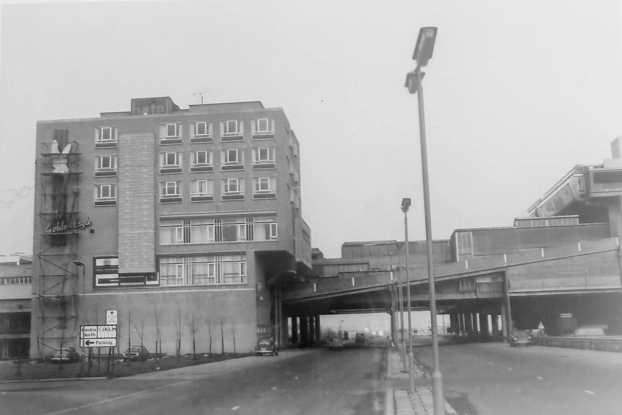 The Golden Eagle hotel in its later days; note the scaffolding following parts of the facing falling off