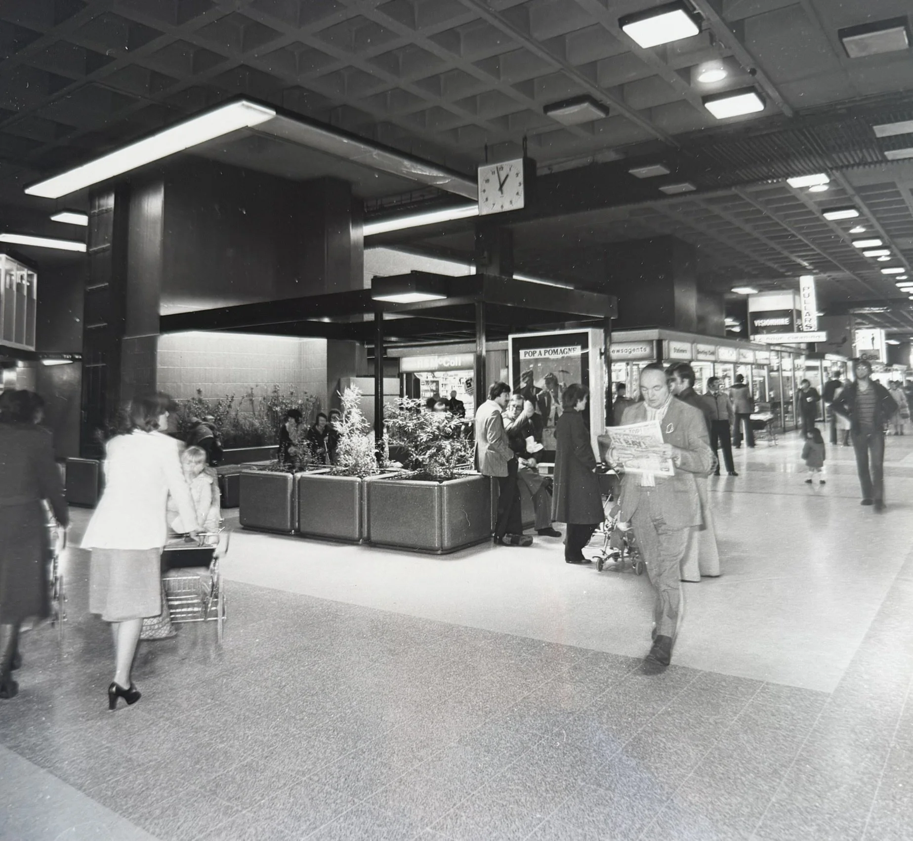 Phase 1 mall. Photo taken from CDC Collection, held in NLC Archives.