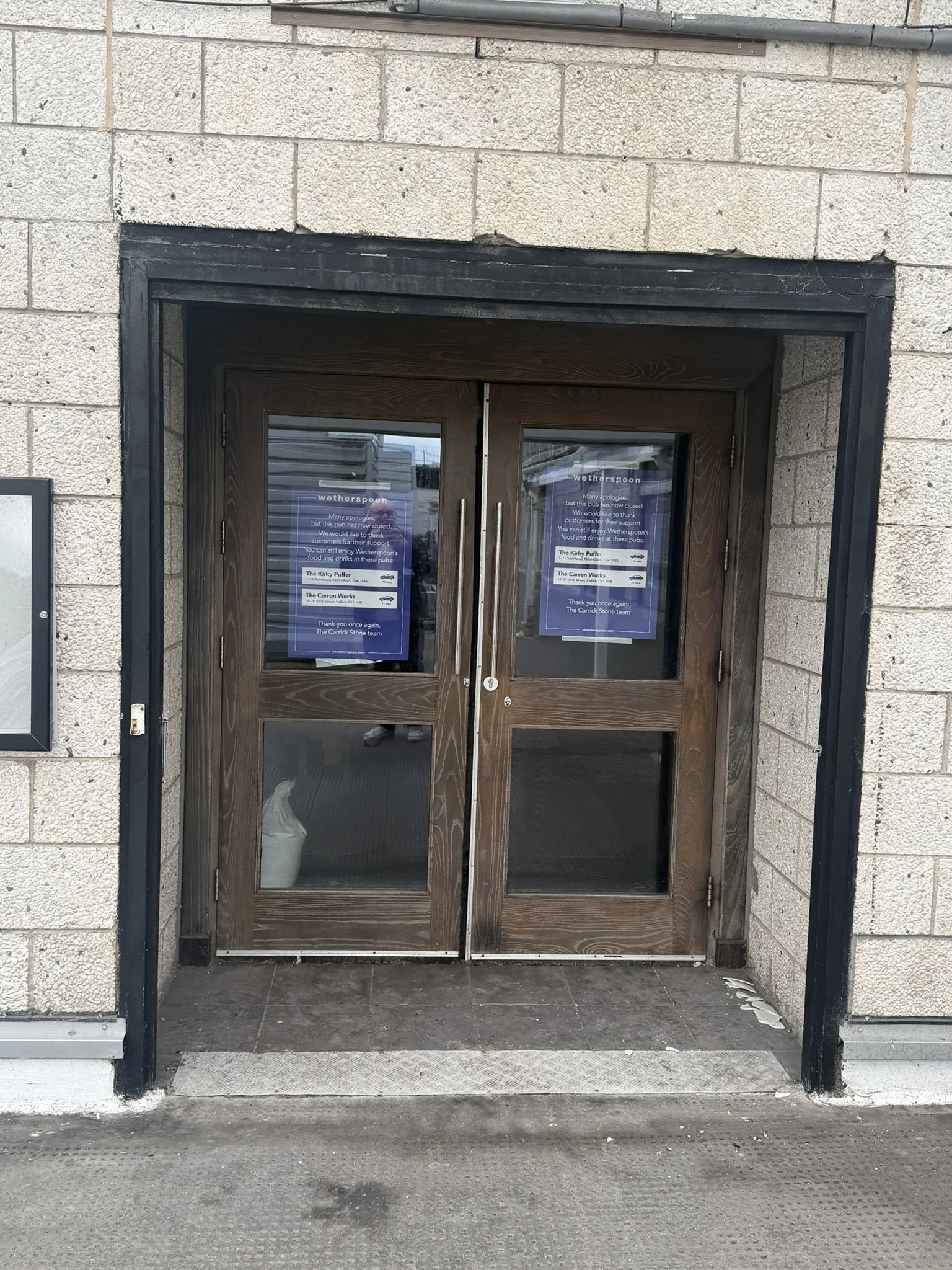 Entrance to now-closed Wetherspoons