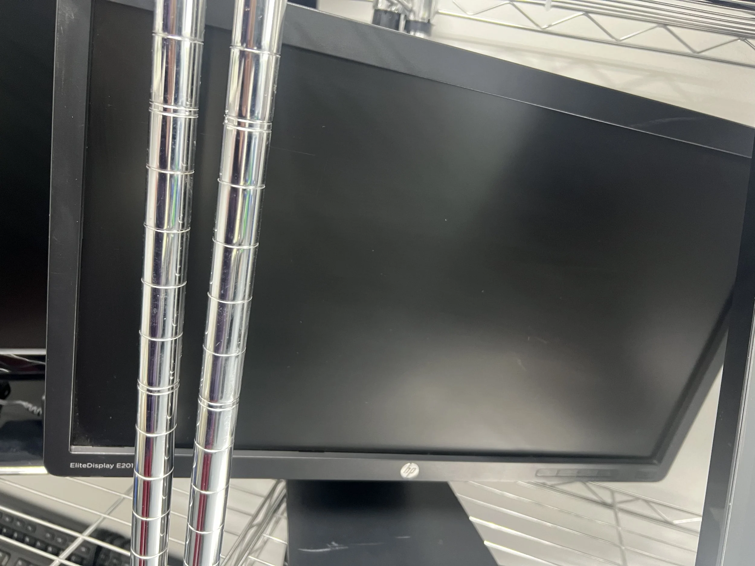 HP 20 - Inch LCD Monitor
