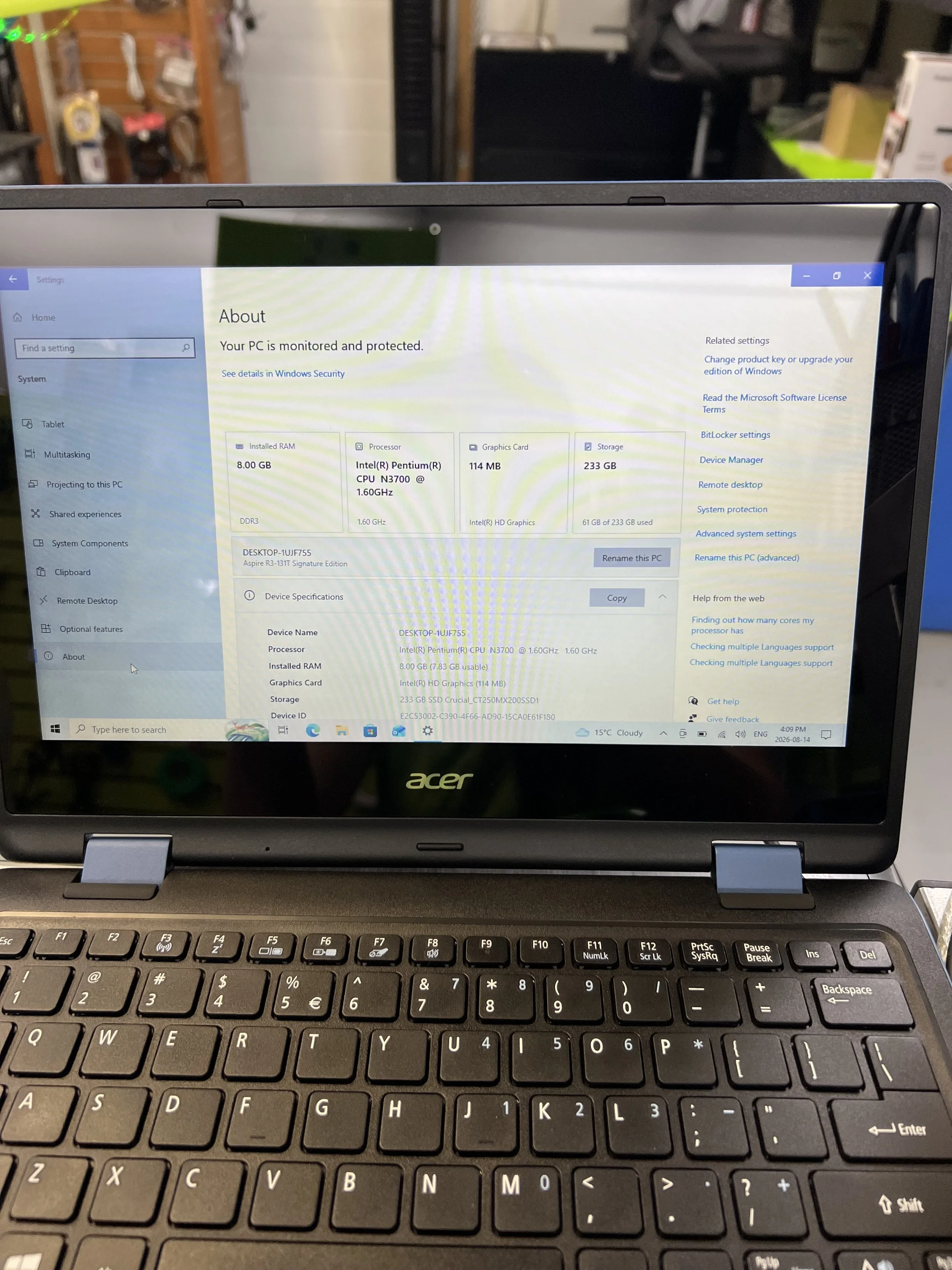 Acer Aspire R11 (ModelR3-131T) 2-in-1 Touchscreen Laptop