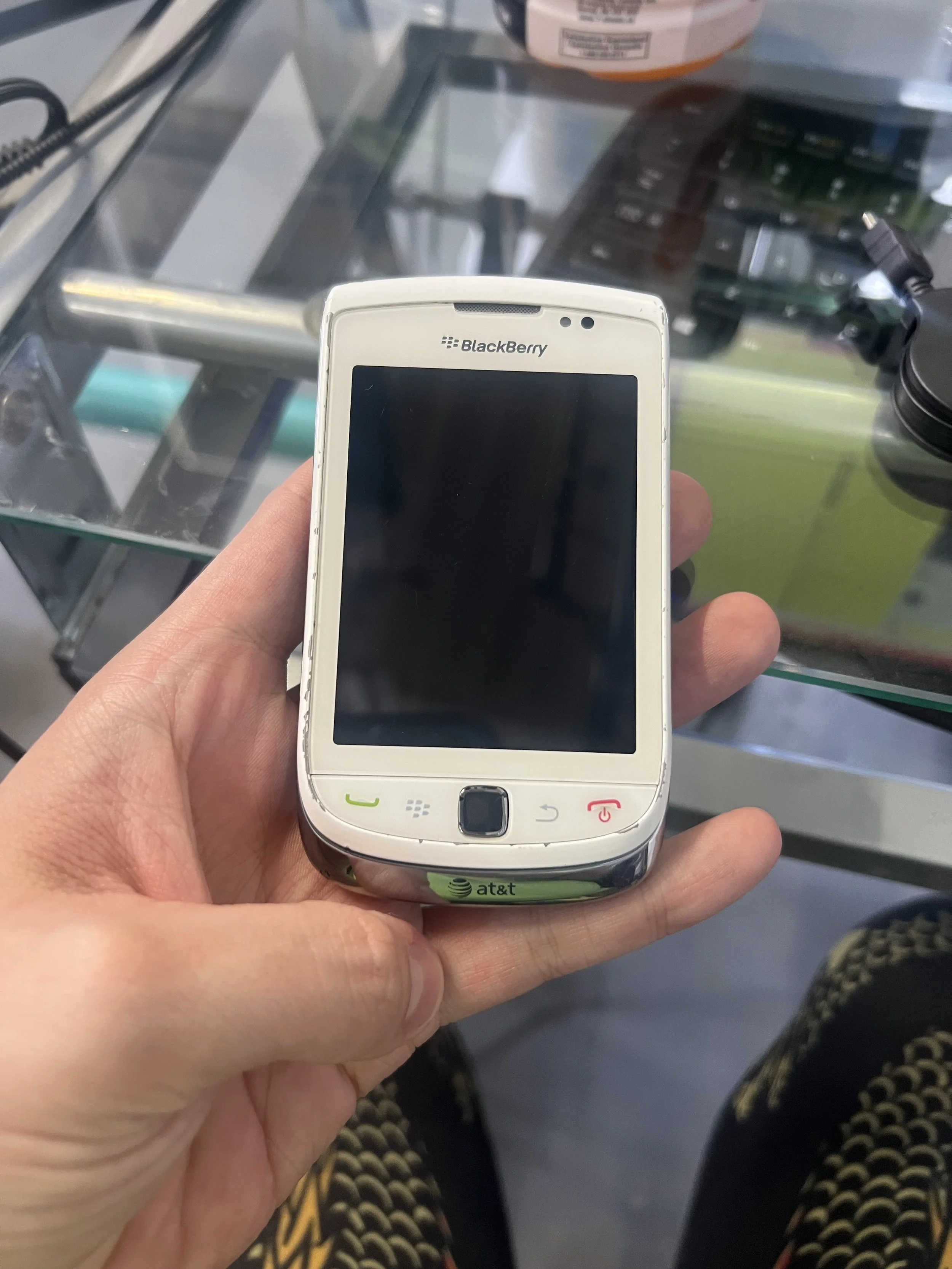 BlackBerry Torch 9800 White, comes with Charger.