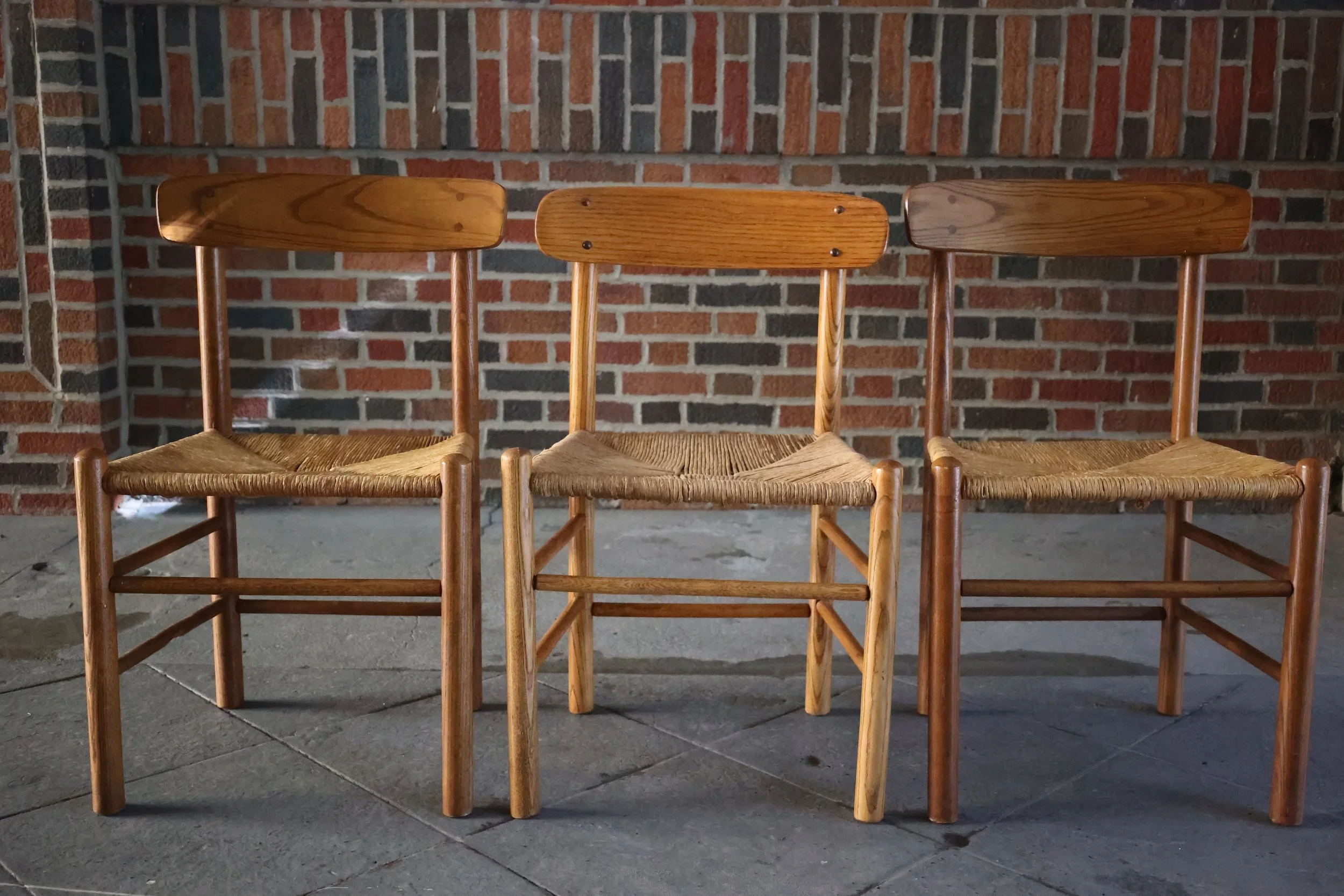 A trio of J39s from 2 different eras and 2 different states embarking today on a journey across the country! ✈️

#sustainability #moderninterior #midcenturyfurniture #mcm #midcenturymodern