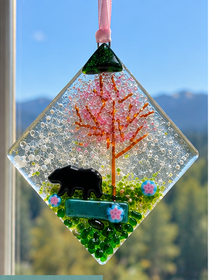 Midday_Light_Bear_Suncatcher.png