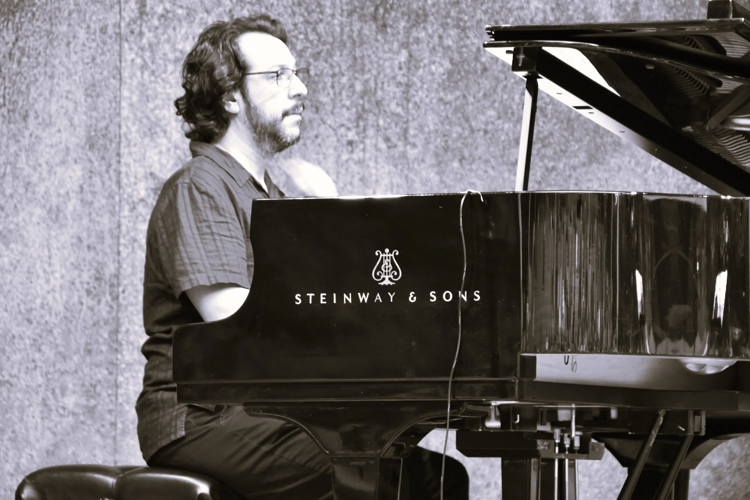 STEINWAY PLAYER JAZZ.JPG