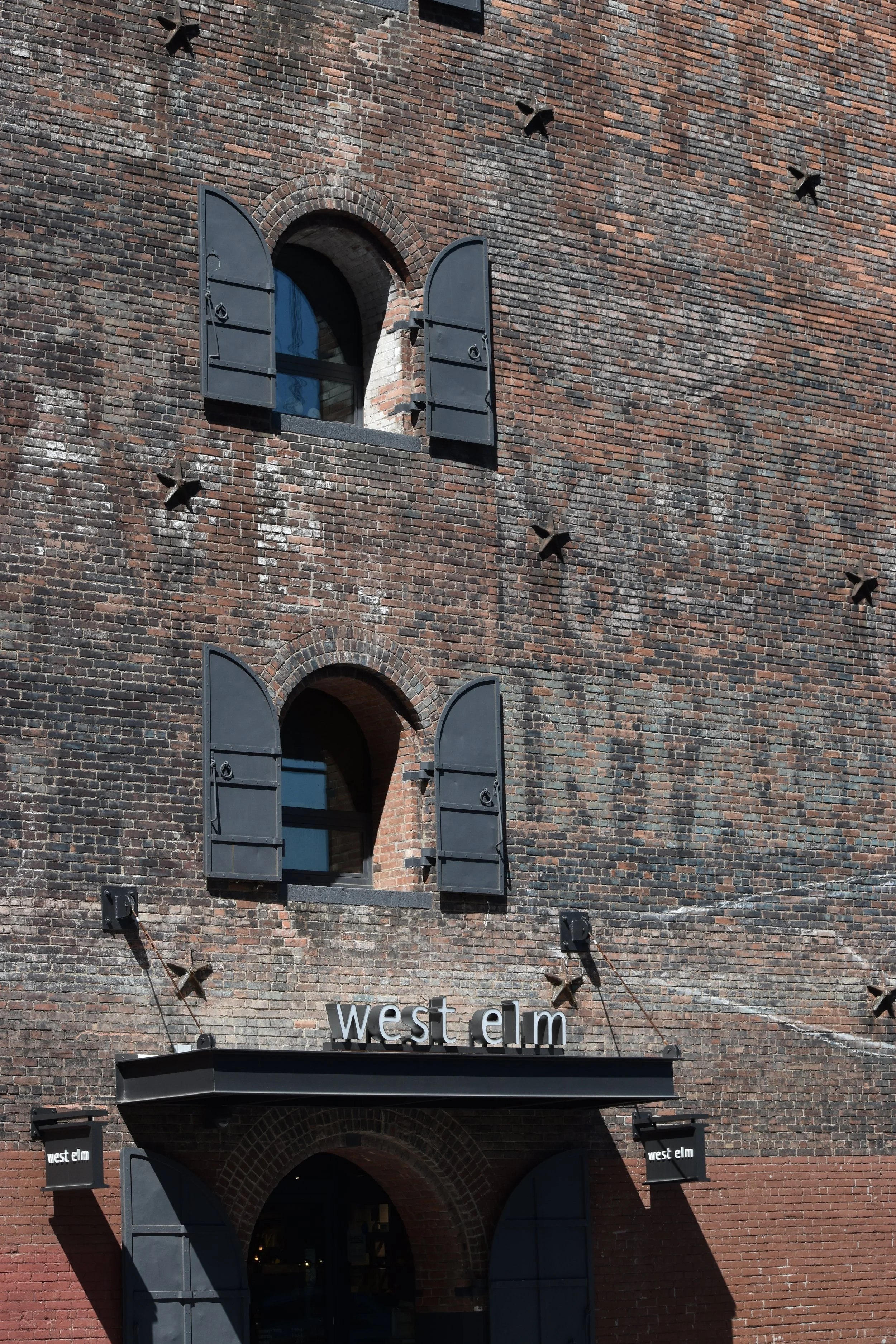 Wall in WILLIAMSBURG BROOKLYN.JPG