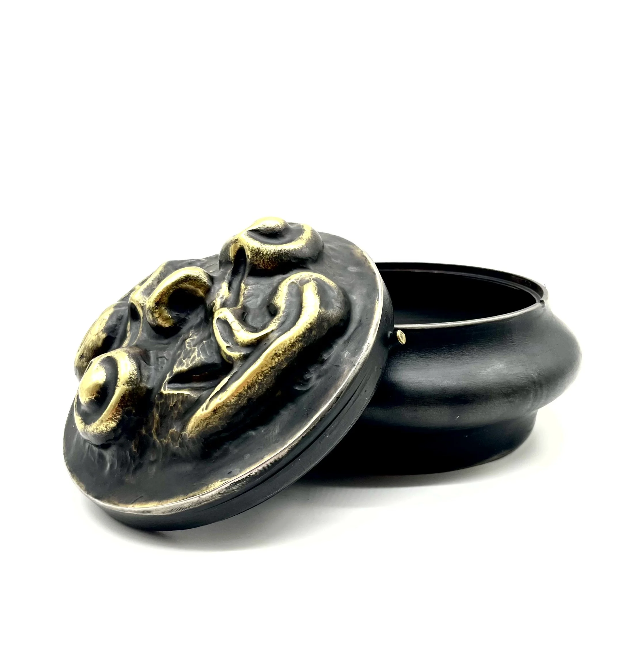 RED Push Bowl Vessel with Lid1.3.jpg