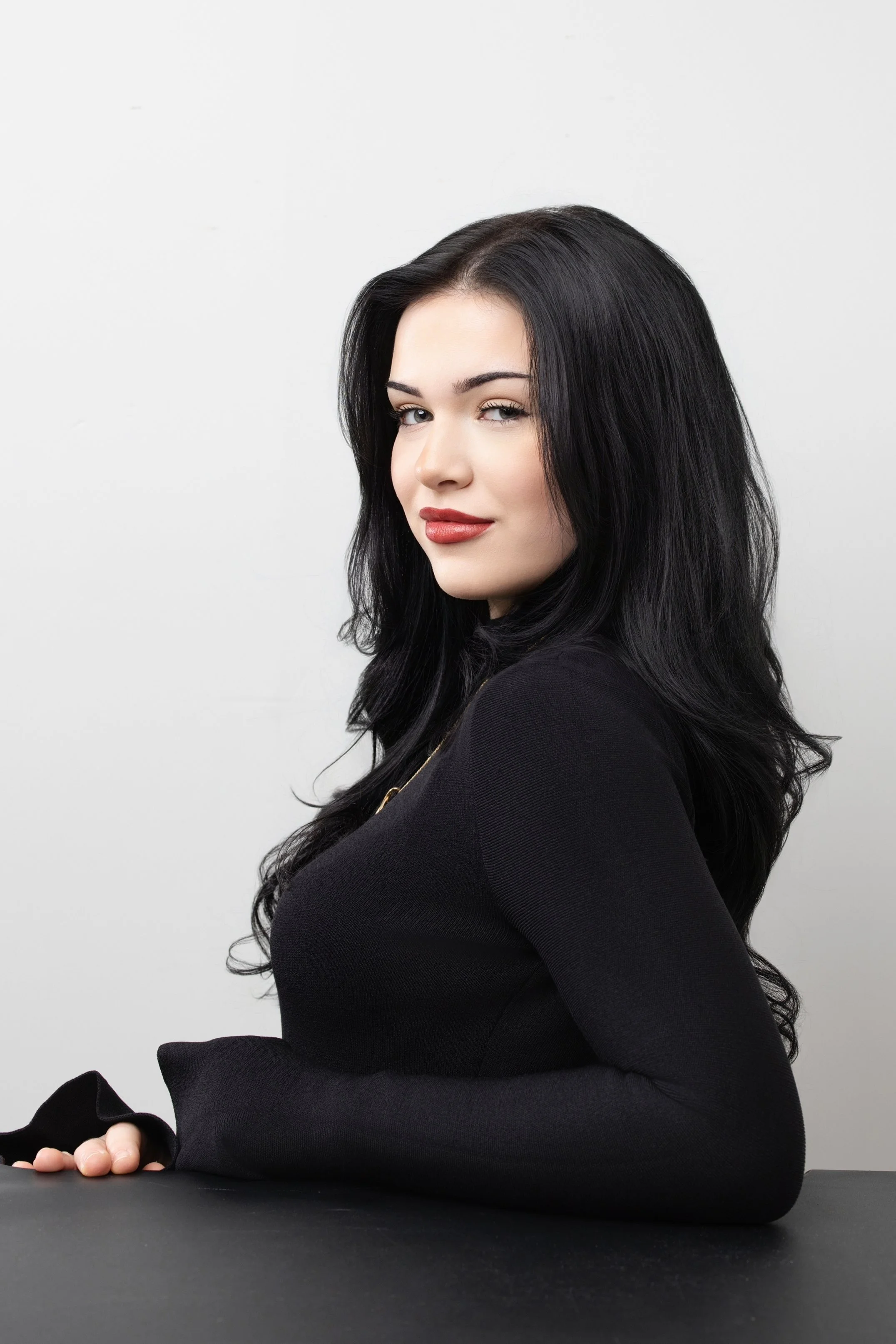 A licensed esthetician in Kirkland, WA. Specializing in Korean lash lifts and tints, brow lamination, brow tinting, and brow waxing in the greater Seattle area.