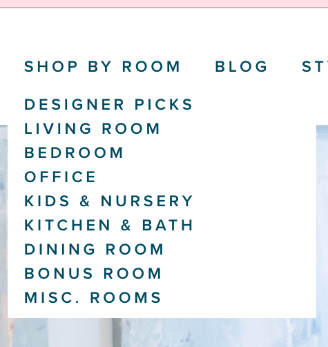 Menu de navegação de uma loja de móveis com categorias como 'Escolha por Quarto', 'Blog', 'Estilista Recomendado', 'Sala de Estar', 'Quarto', 'Escritório', 'Crianças e Berçário', 'Cozinha e Banheiro', 'Sala de Jantar', 'Quarto Bônus' e 'Salas Diversas'.