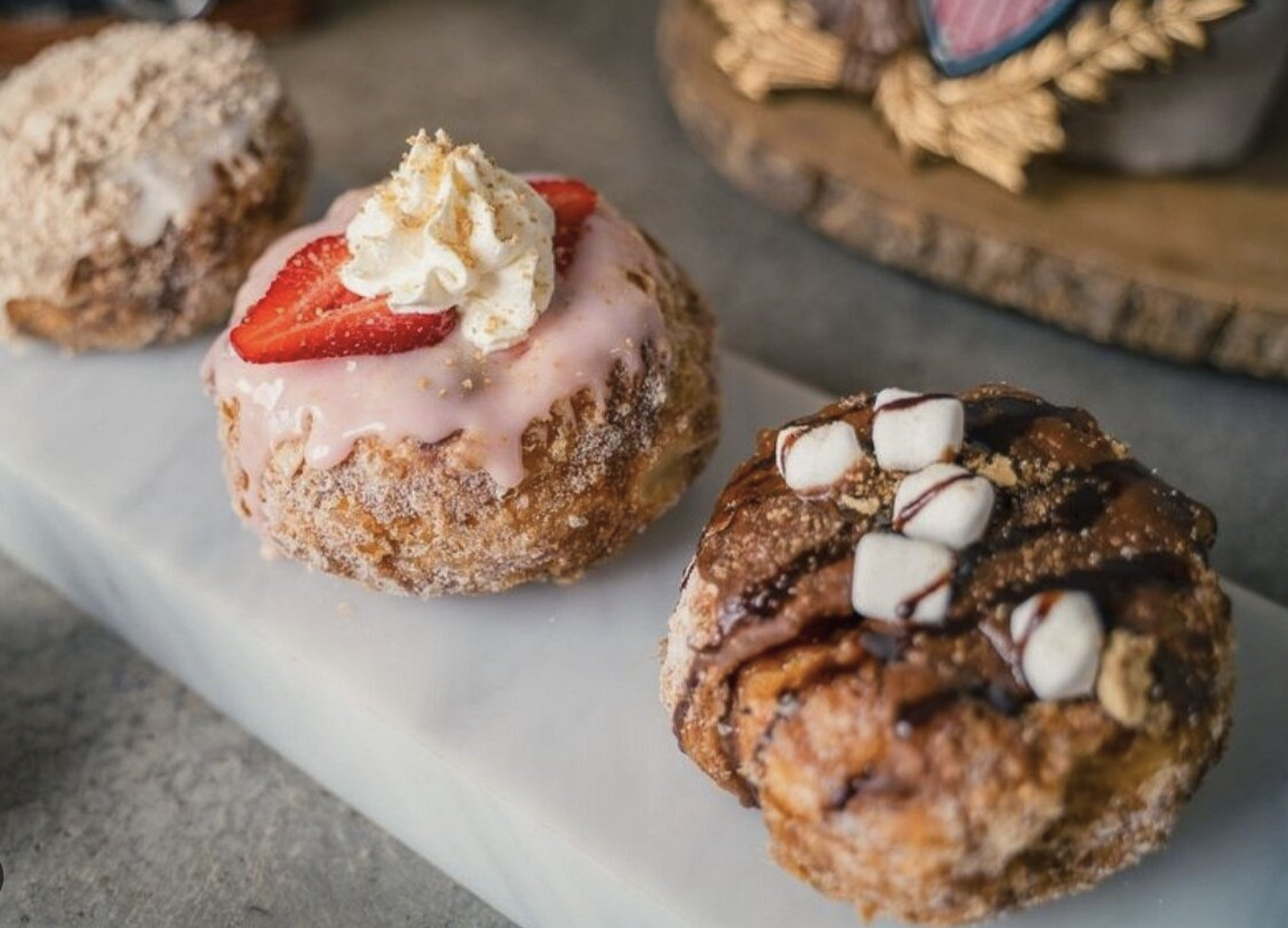                   PARLOR DOUGHNUTS
