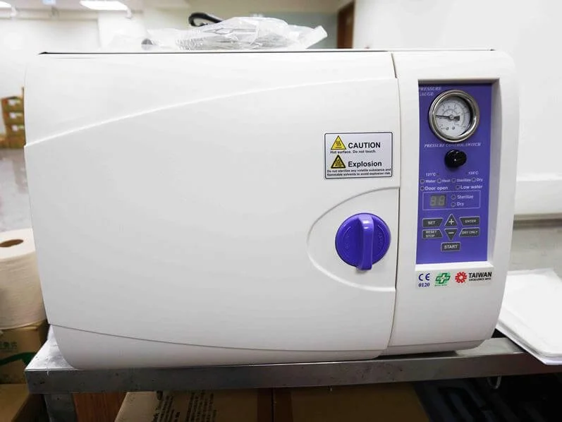 AUTOCLAVE-SATURN install.jpg