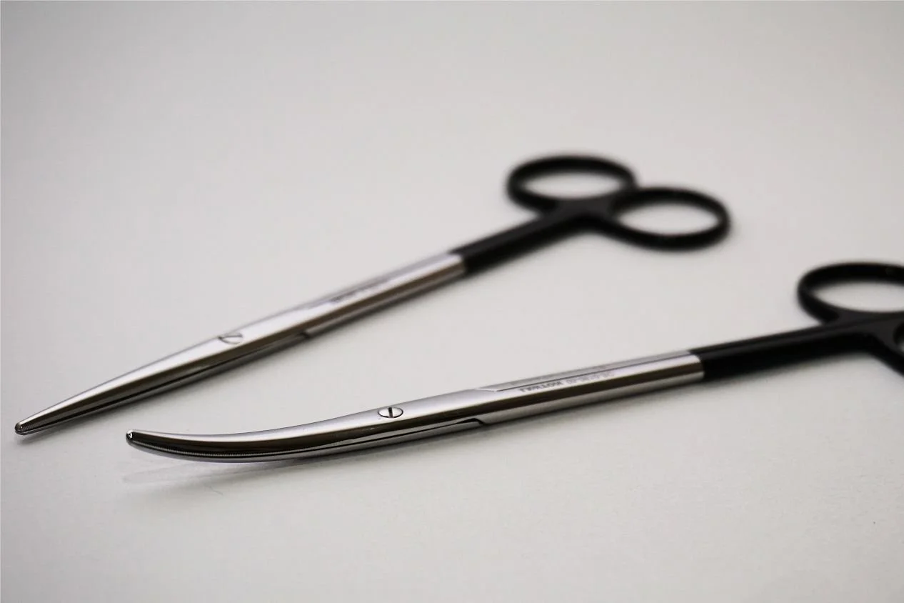 SURGICAL INSTRUMENTS 手術器械