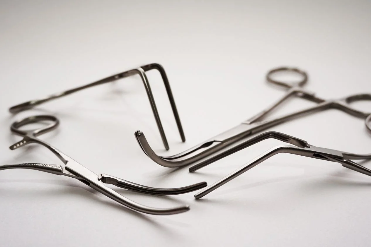 SURGICAL INSTRUMENTS 手術器械