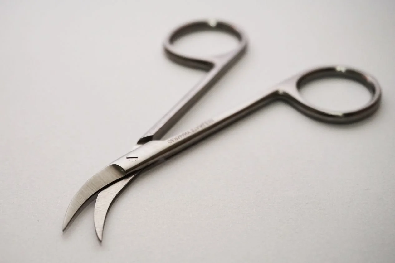 EYE SCISSOR.jpg