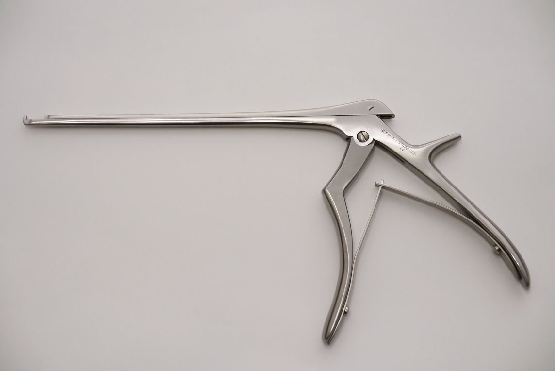 Kerrison punch (disc rongeur) 2.jpg