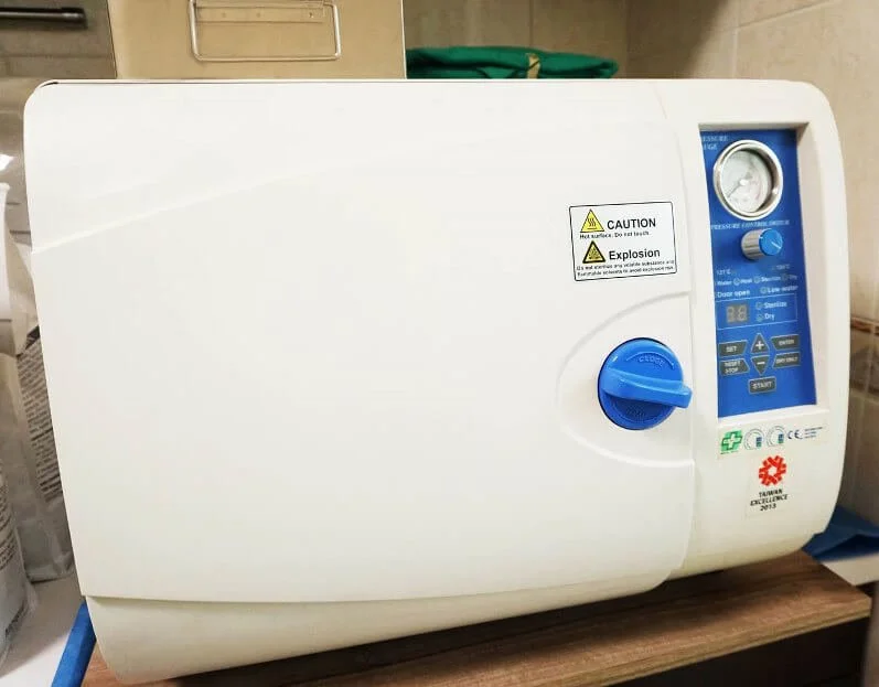 AUTOCLAVE-NEPTUNE install.JPG