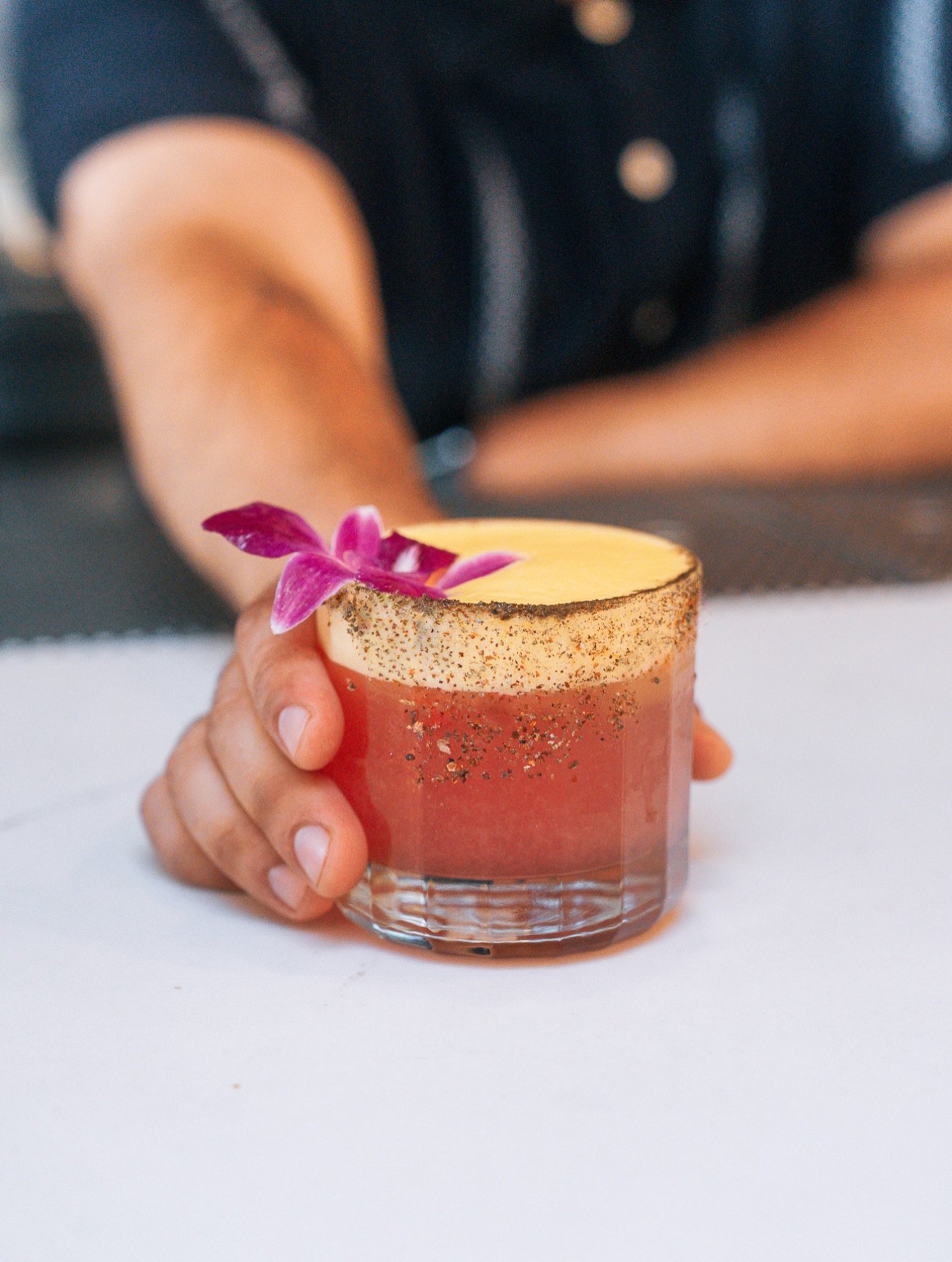 One of our drink favorites! The Piscorita: with pisco @bodega_san_martin mosto verde italia, dragonfruit, lime, passionfruit foam. A must try😍
.
.
#frescasf #peruviancuisine #piscococktails #noevalleysf #frescanoevalley