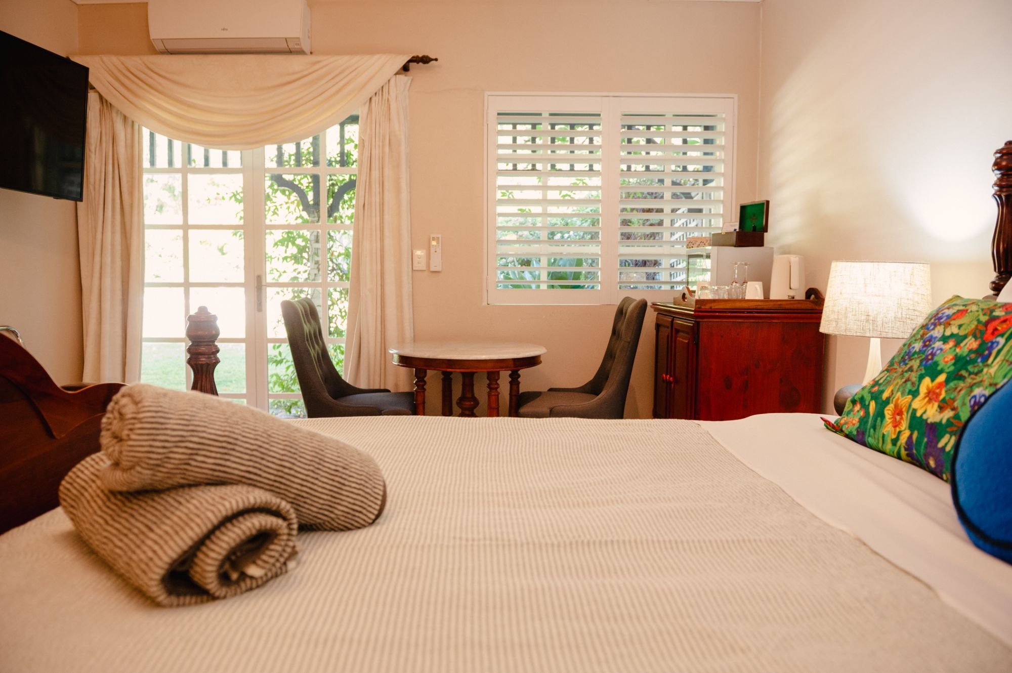 Cozy bedroom at Lanterns Retreat