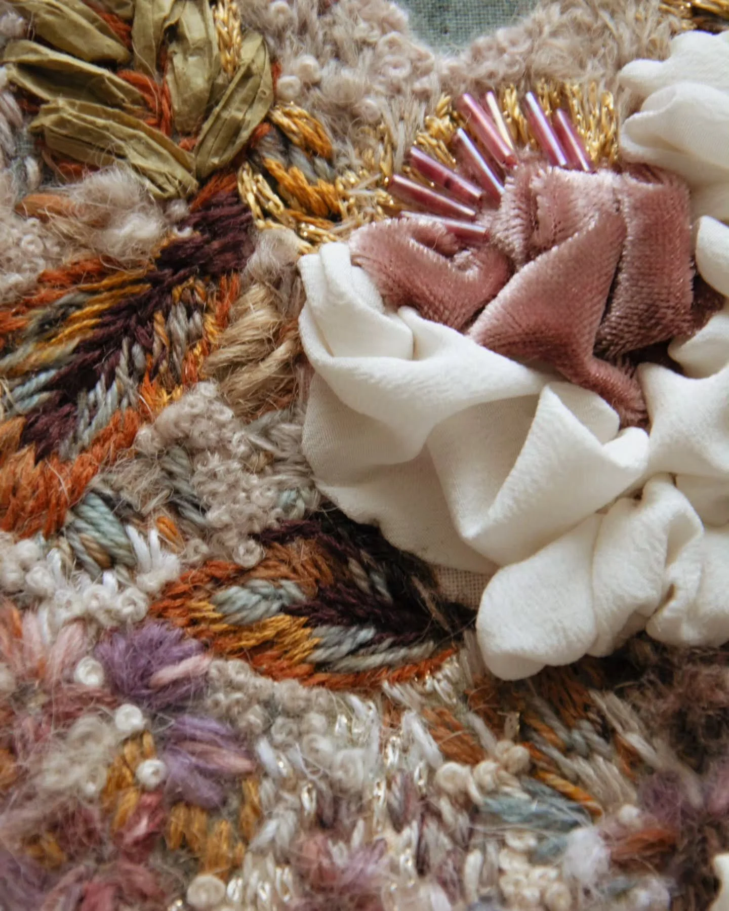 A new Sunday Mornings episode is now live on Patreon ✨
This week, I&rsquo;m spending a quiet hour working on my embroidery, slowly adding stitches and small details as the piece continues to develop.
As always, the video is shared in real time, just 