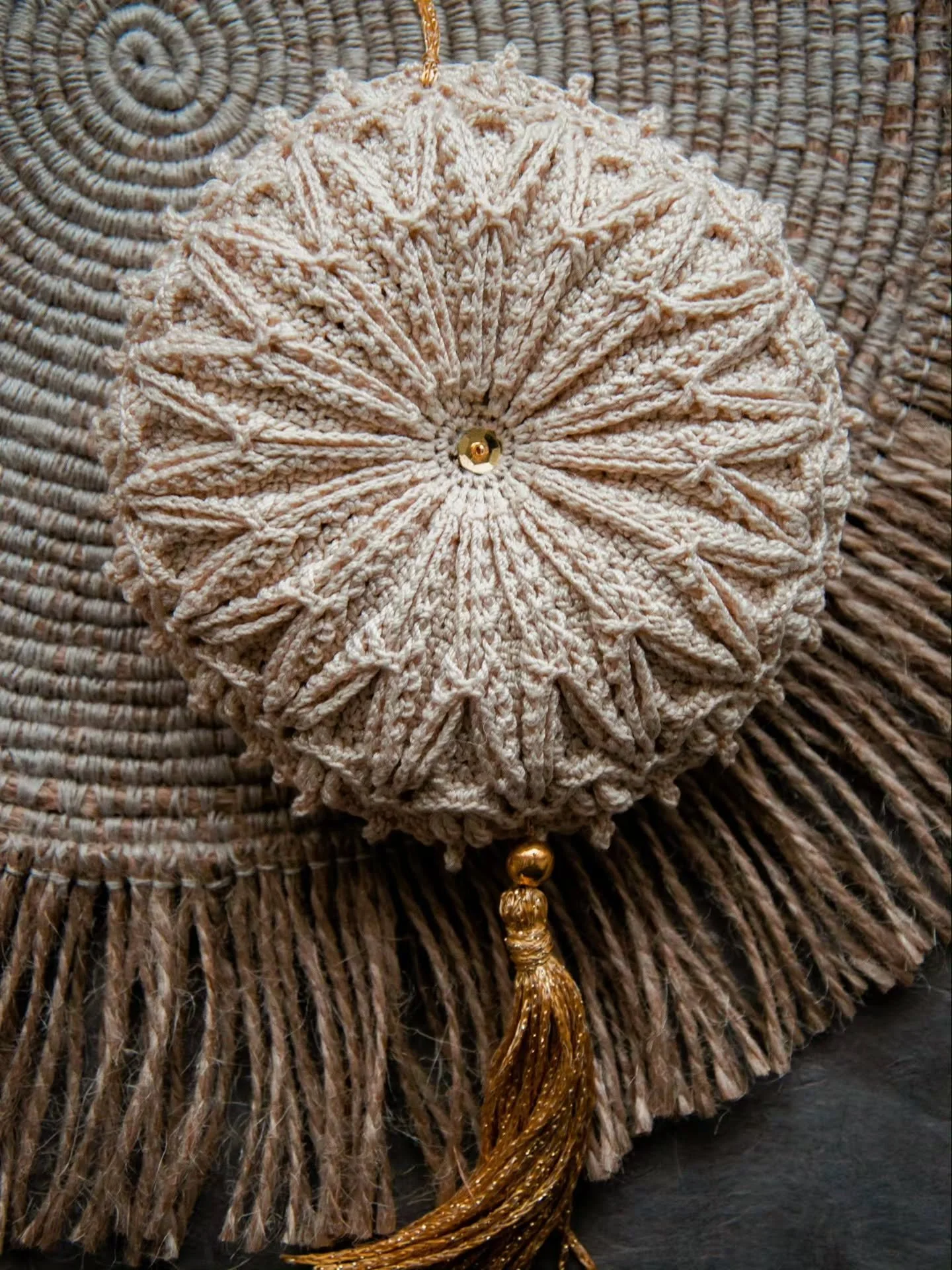 MARITA ornament and INGE doily✨️

#crochetpattern #threadcrochet #crochetdesign #crochetart #craftersgonnacraft