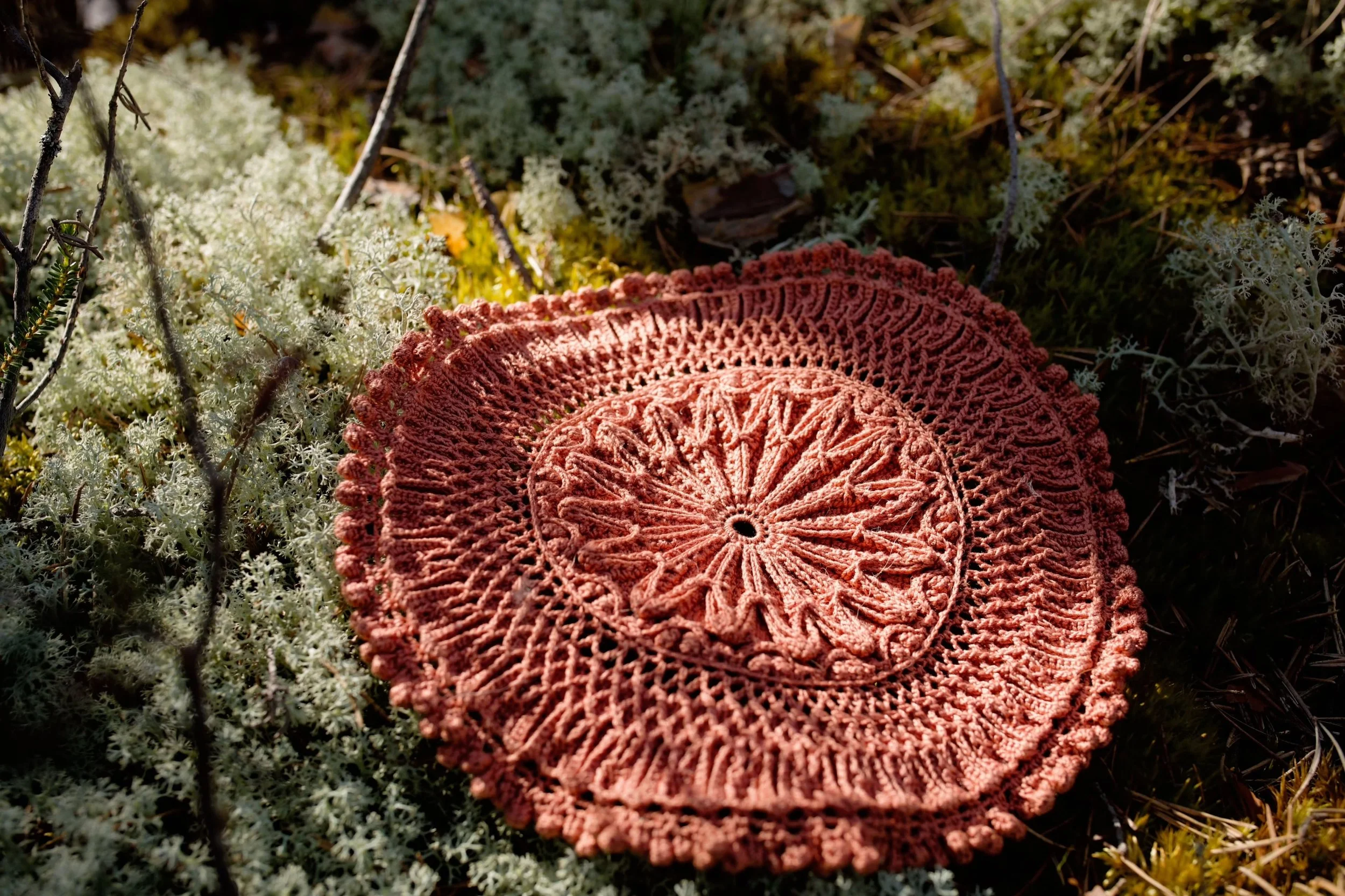 MARITA doily✨️
You can find my patterns on Etsy and Ravelry, follow the link in my bio

📸 @nikonirinaph