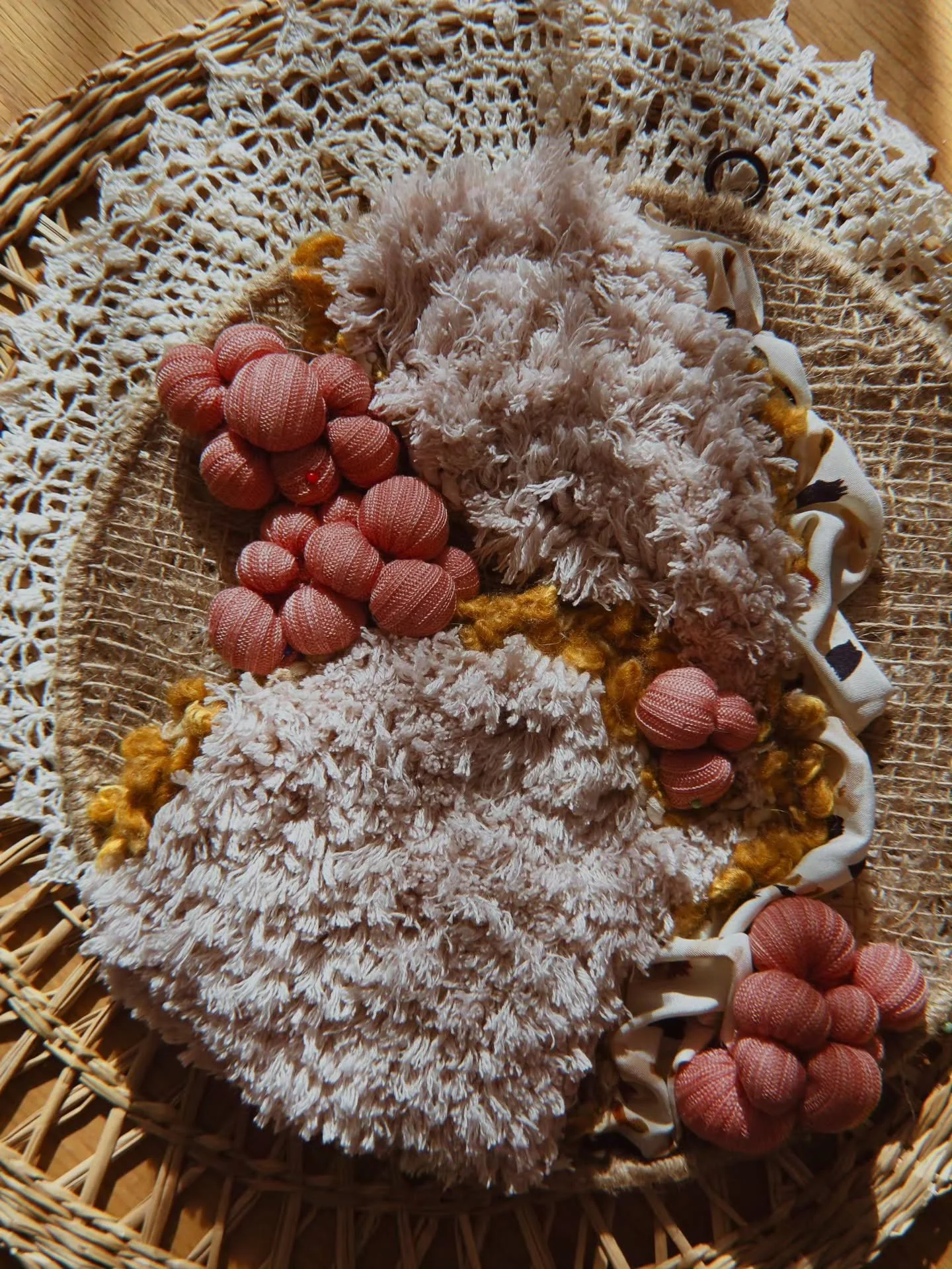 Picked up work on an idea I had earlier this summer that came to a bit of a standstill after I attached the burlap to the frame. I&rsquo;ve unpicked everything I&rsquo;d done before and started all over again

#fiberart #weavingart #latchhook #wipart