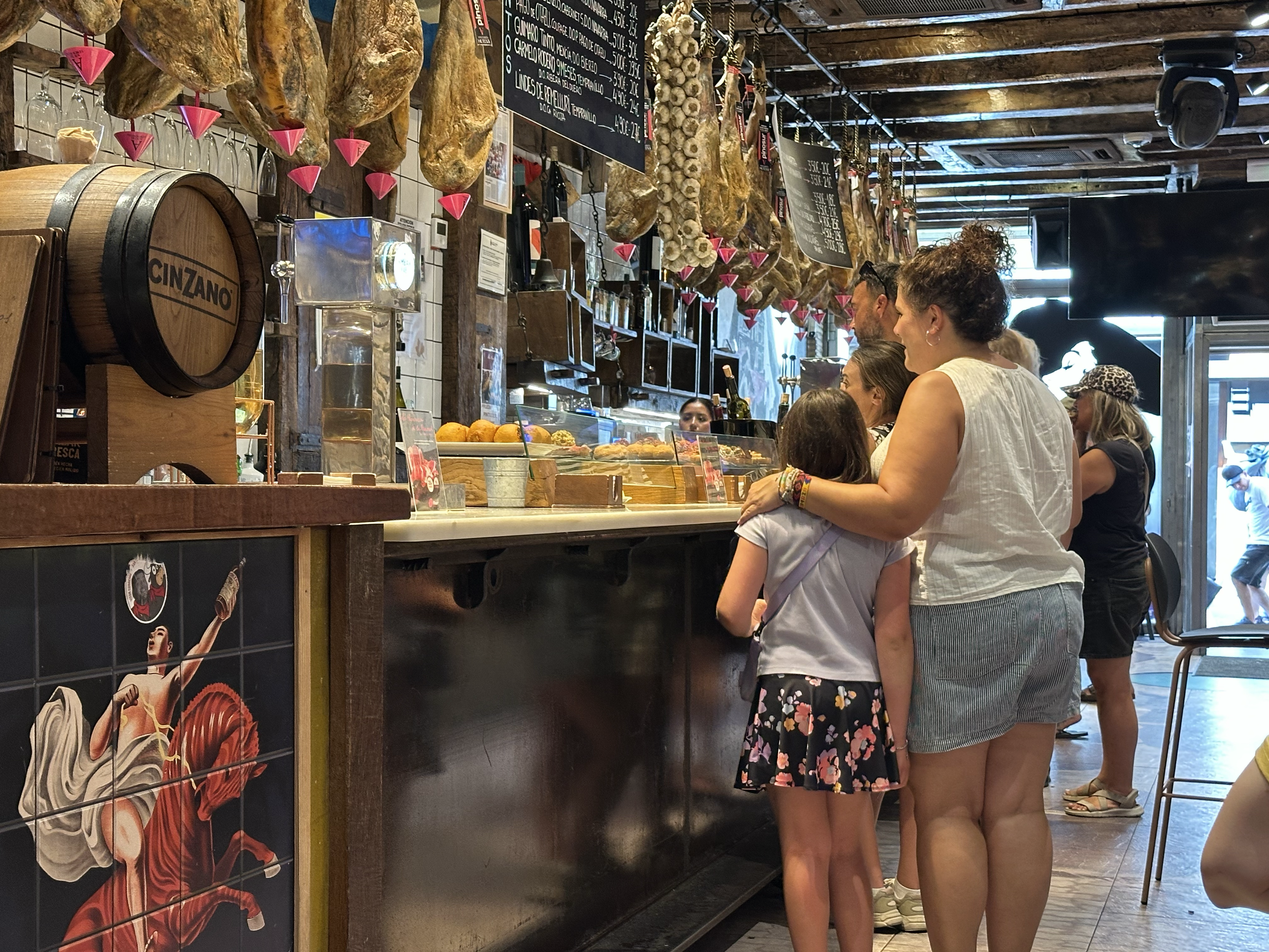 Amelia was brave and went up to the counter to place the order with Srta. U.