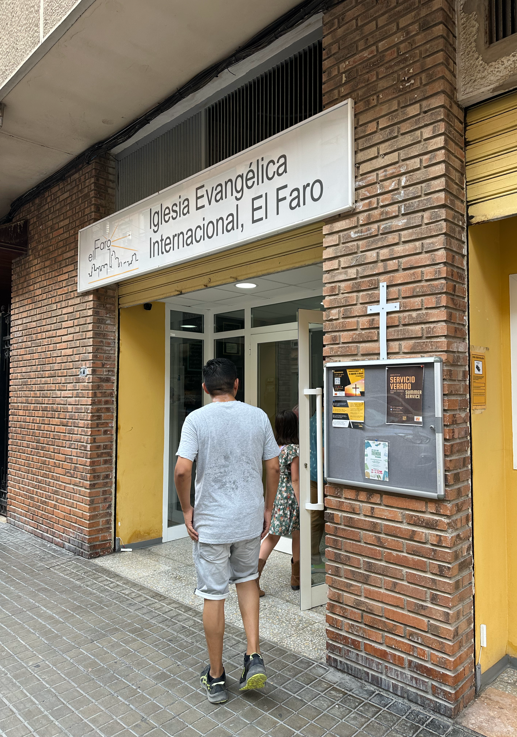 We were able to visit El Faro church and hope to make it our home church while we are in Valencia.  During the summer they have multilingual services, which made it a lot easier to follow along.  Once back in the Fall, the church will have separate s