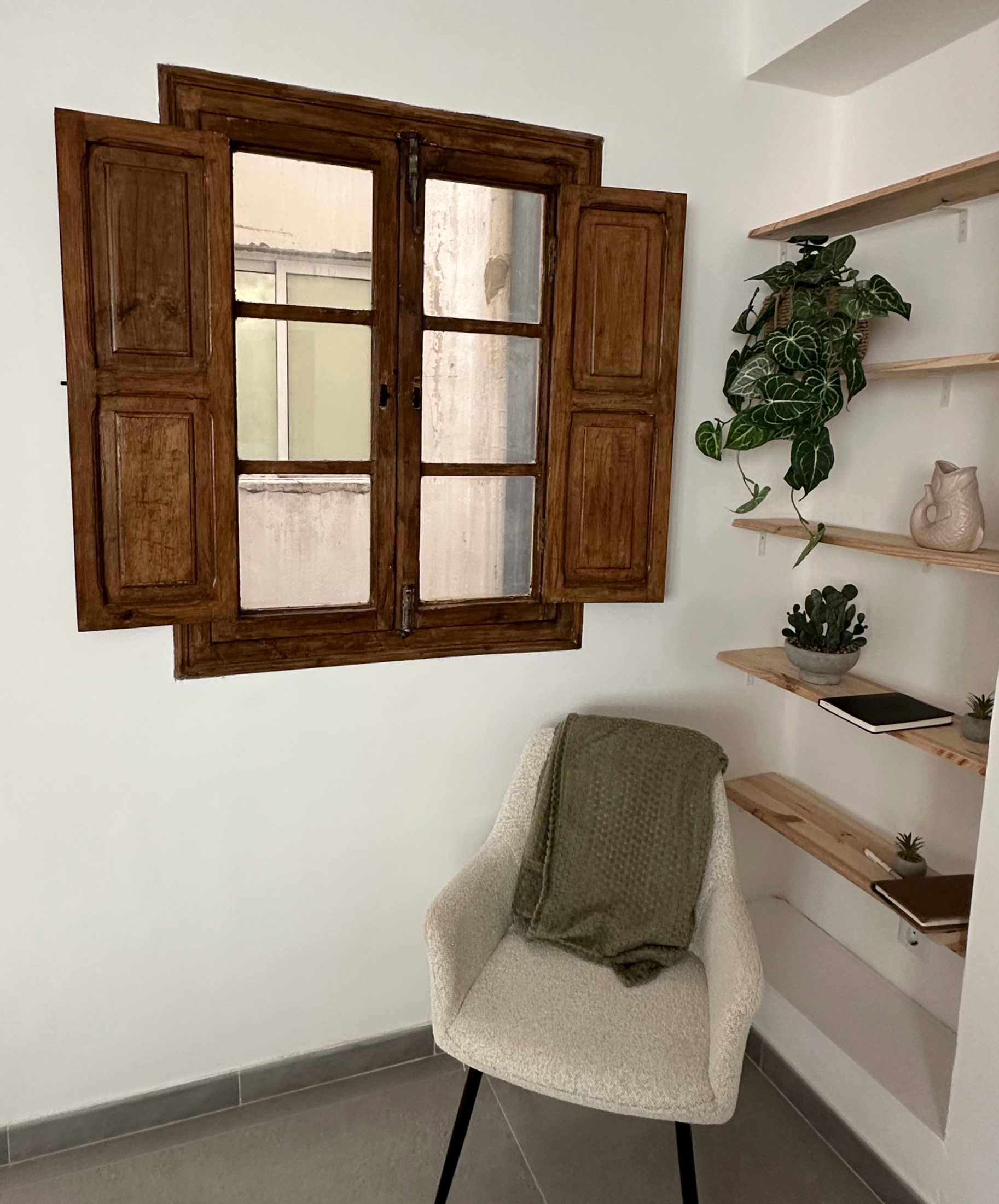 The perfect little reading nook