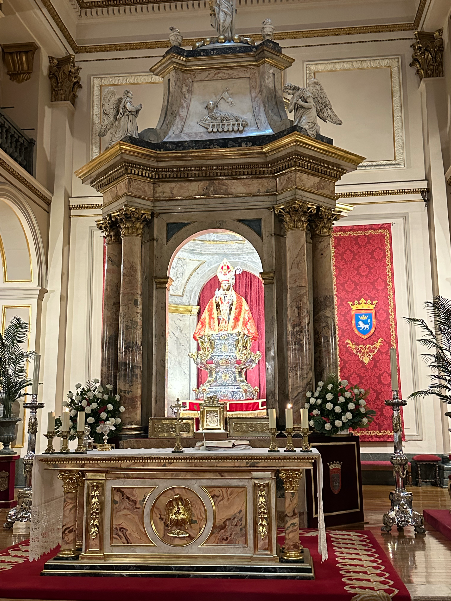 
The Chapel of San Fermin is located in the the Church of San Lorenzo.  San Fermin is the patron saint of Pamplona.  There are annual celebrations of San Fermin and small statues or pictures of him throughout the city. 
